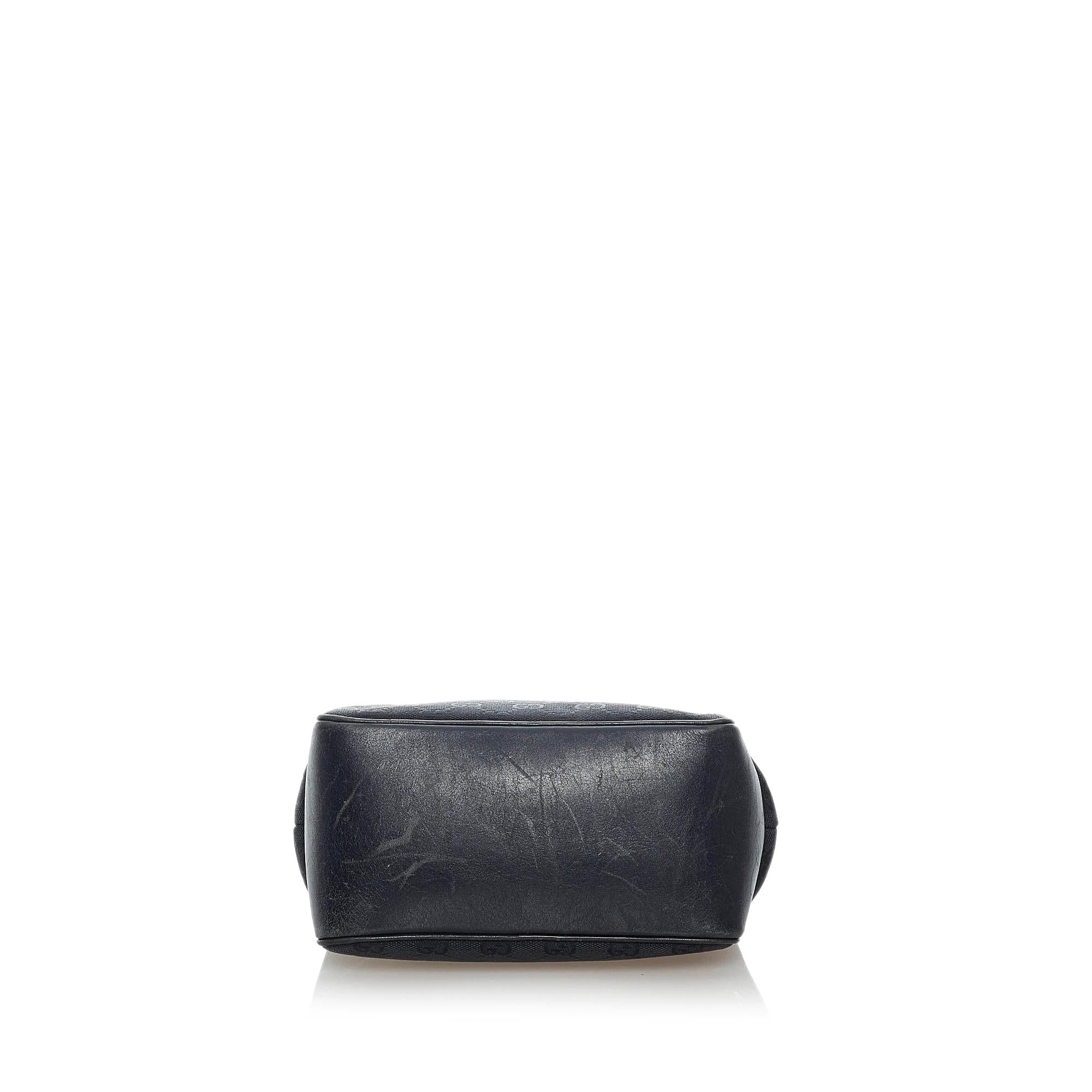 Gucci GG Canvas Shoulder Bag (SHG-32798)