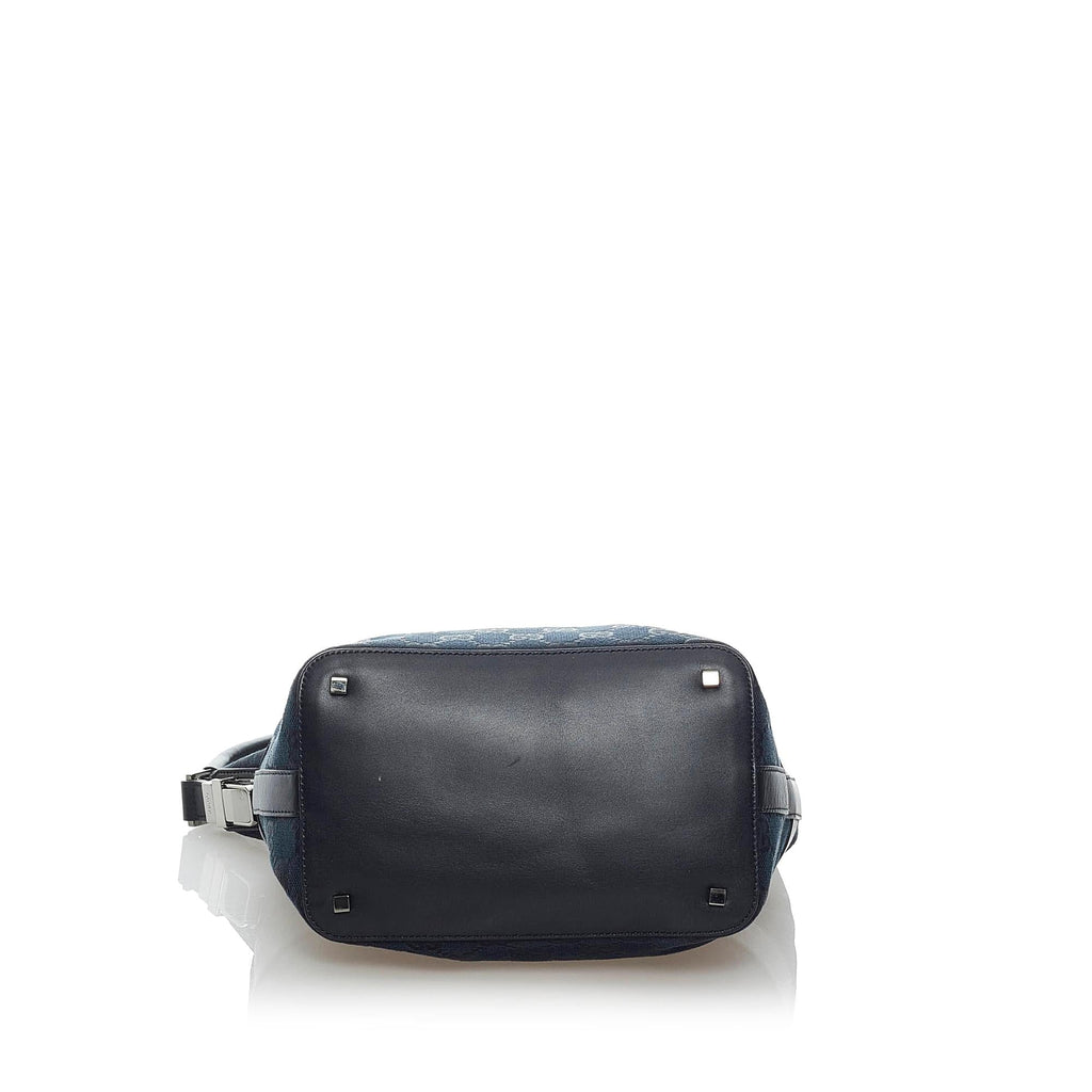 Gucci GG Canvas Shoulder Bag (SHG-S0GYgn)