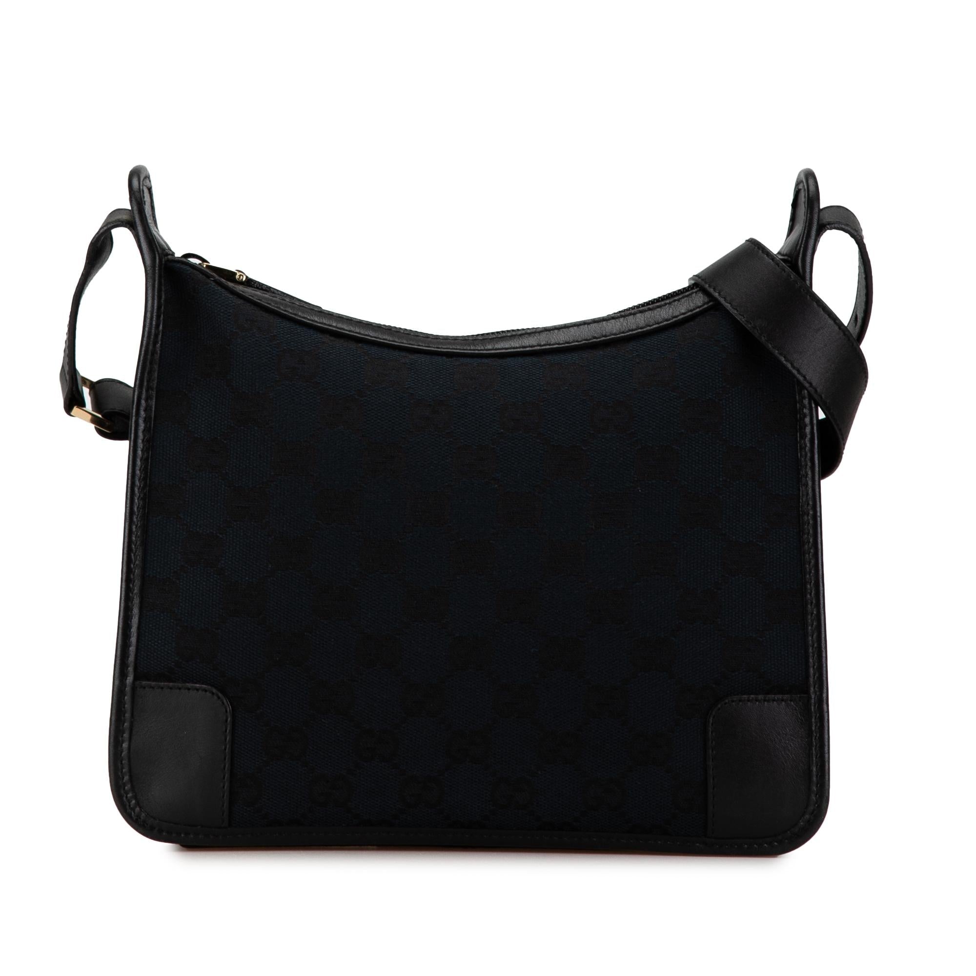 Gucci GG Canvas Shoulder Bag (SHG-PpqADZ)