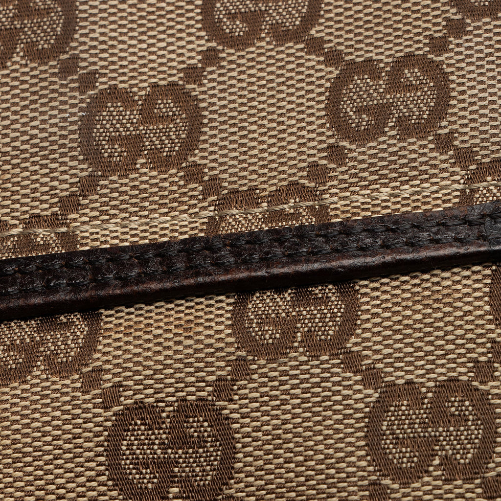 Gucci GG Canvas Small Waist Belt Bag (SHF-aTzoiD)