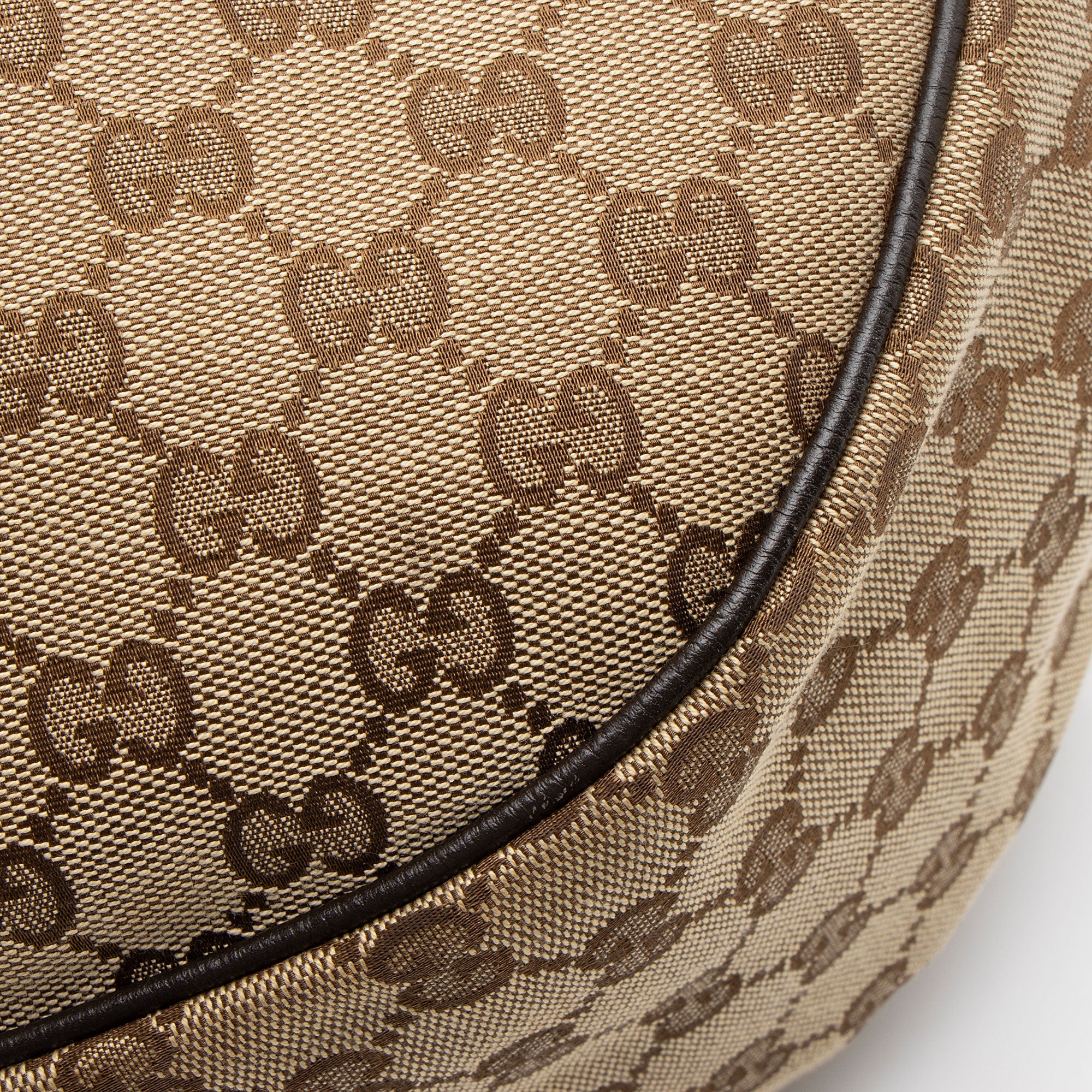Gucci GG Canvas Sukey Hobo (SHF-8czcii)