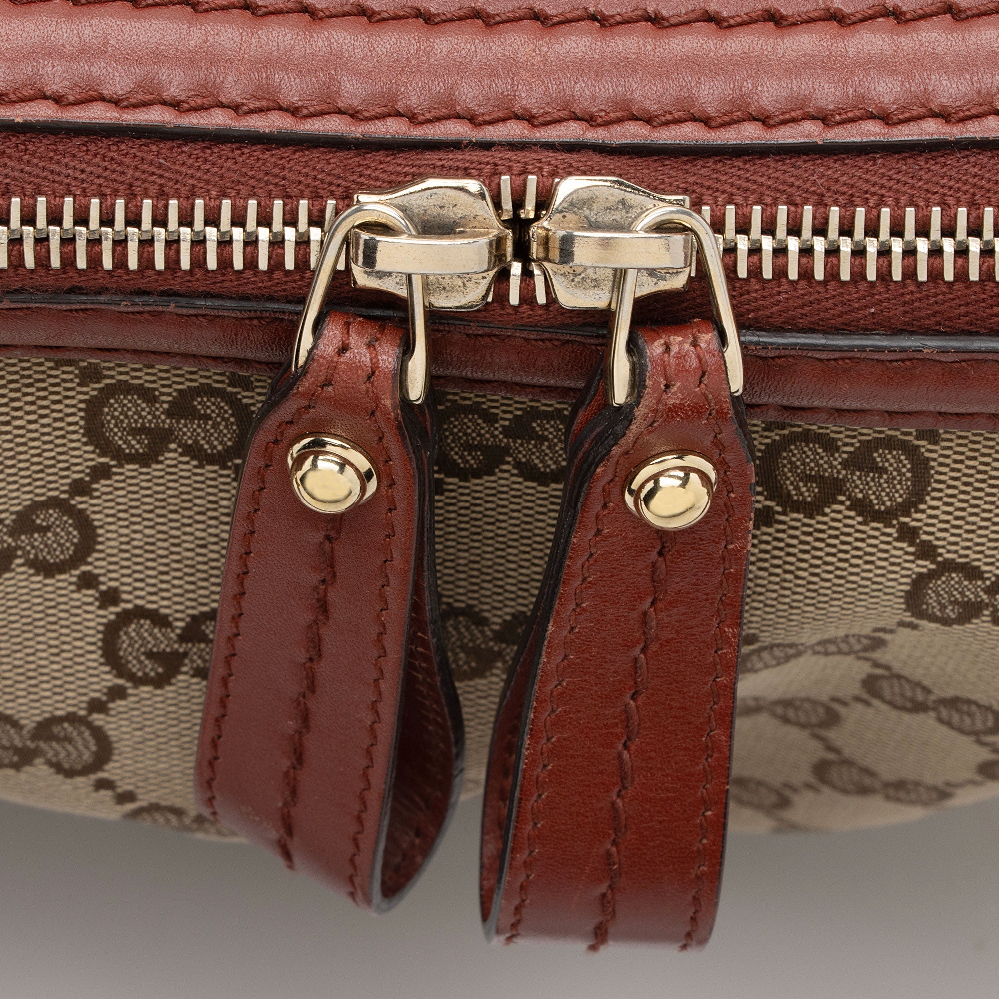 Gucci GG Canvas Sukey Medium Satchel (SHF-GRazNn)