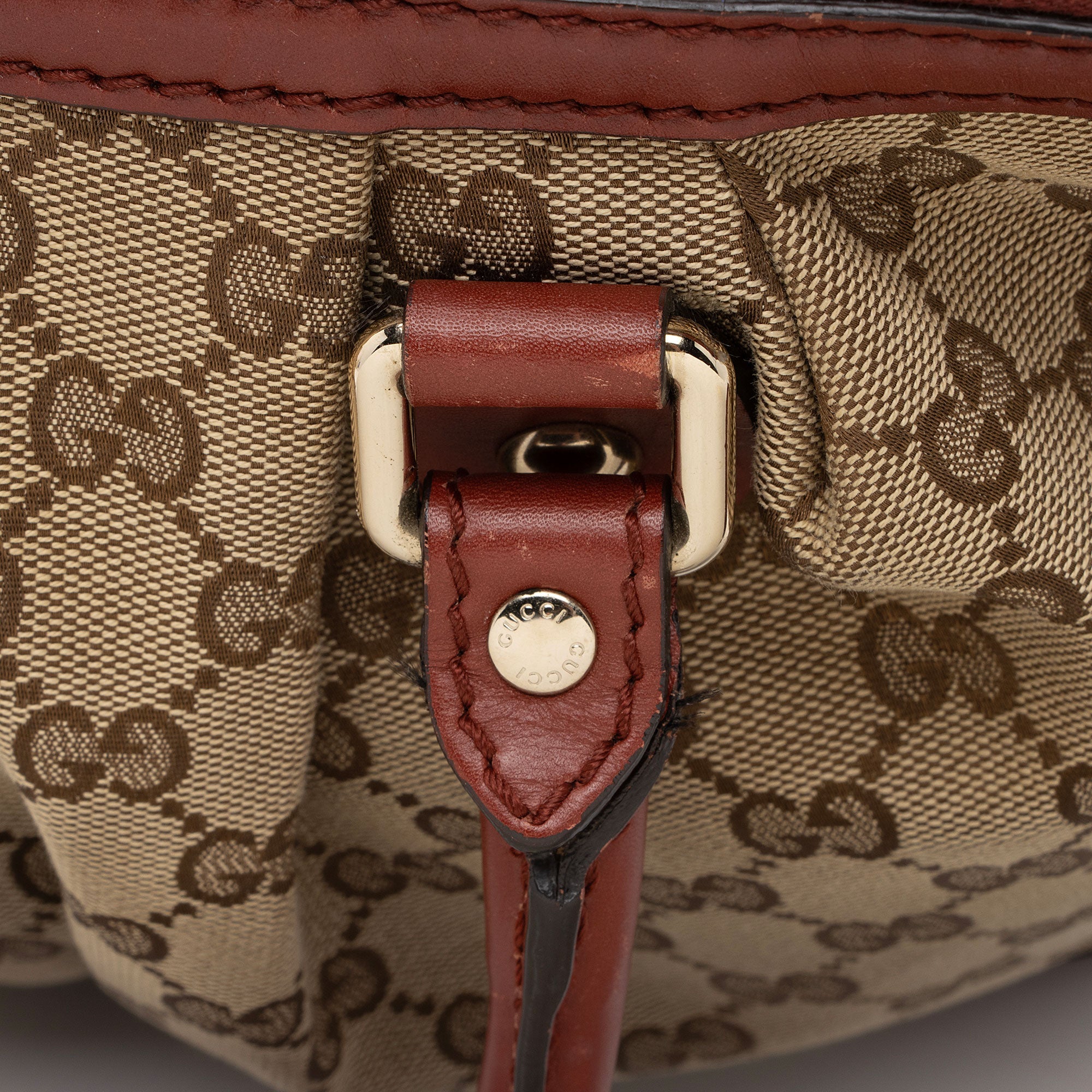 Gucci GG Canvas Sukey Medium Satchel (SHF-GRazNn)
