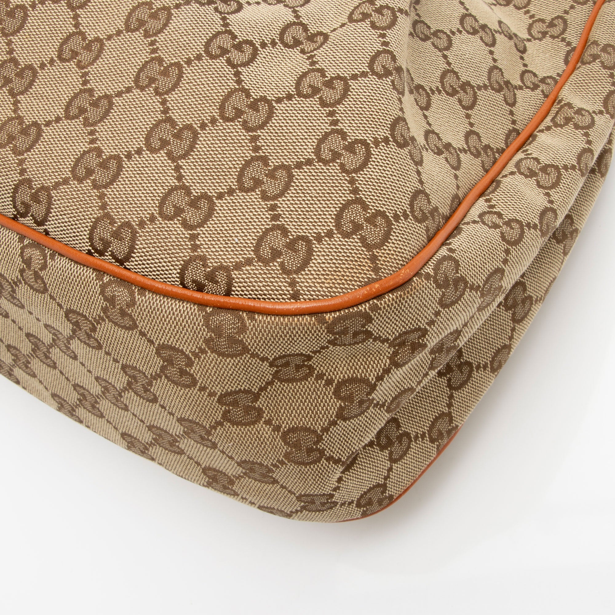 Gucci GG Canvas Sukey Messenger
