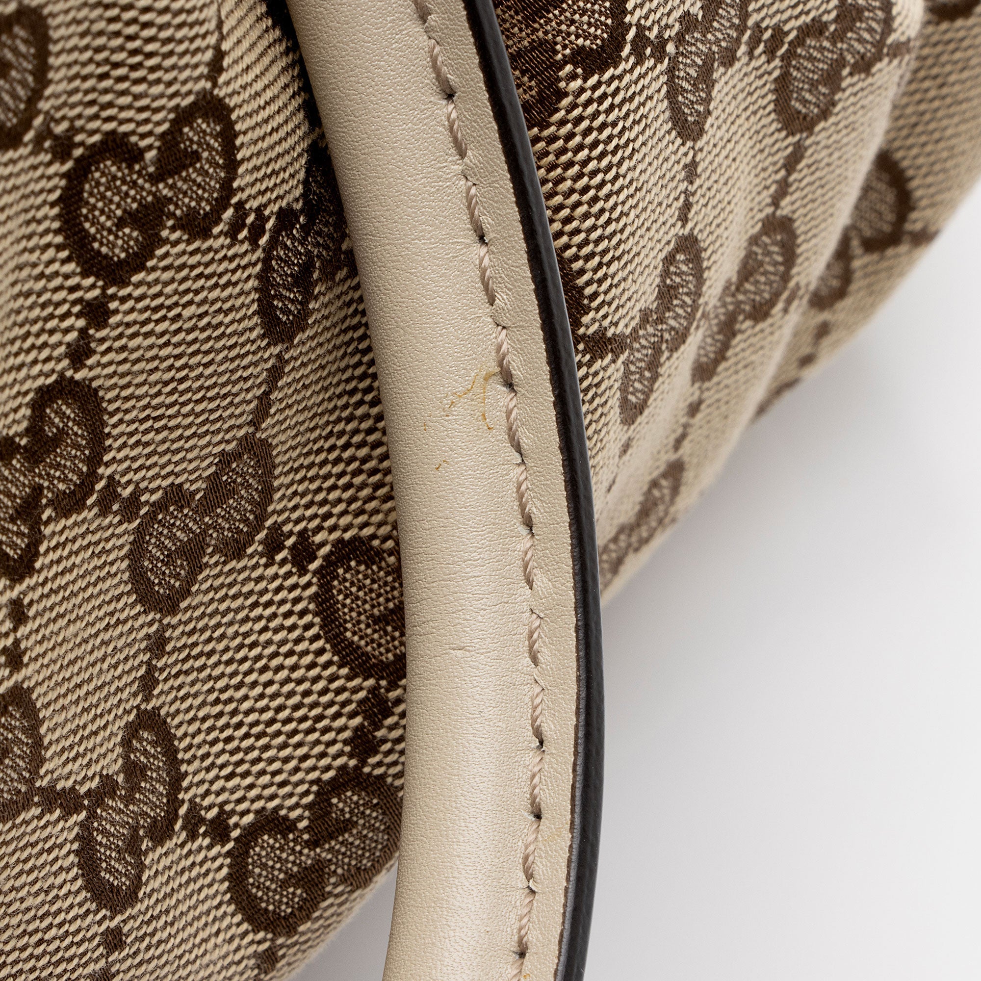 Gucci GG Canvas Sukey Satchel (SHF-SQFOq5)