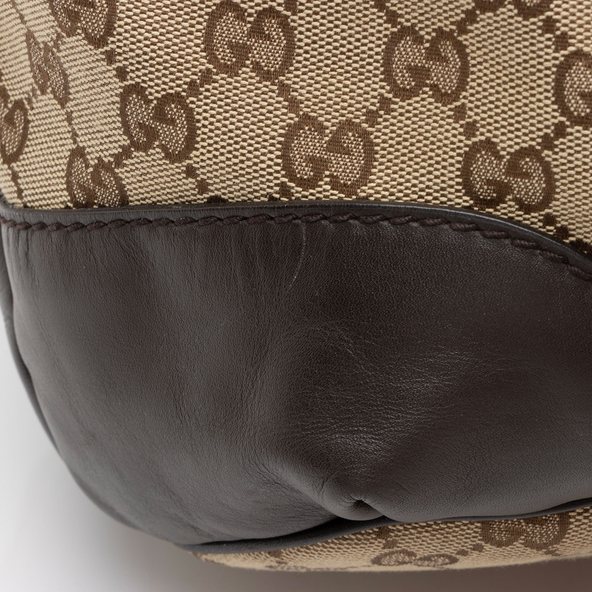 Gucci GG Canvas Sukey Top Handle Large Satchel (SHF-UQfjnb)