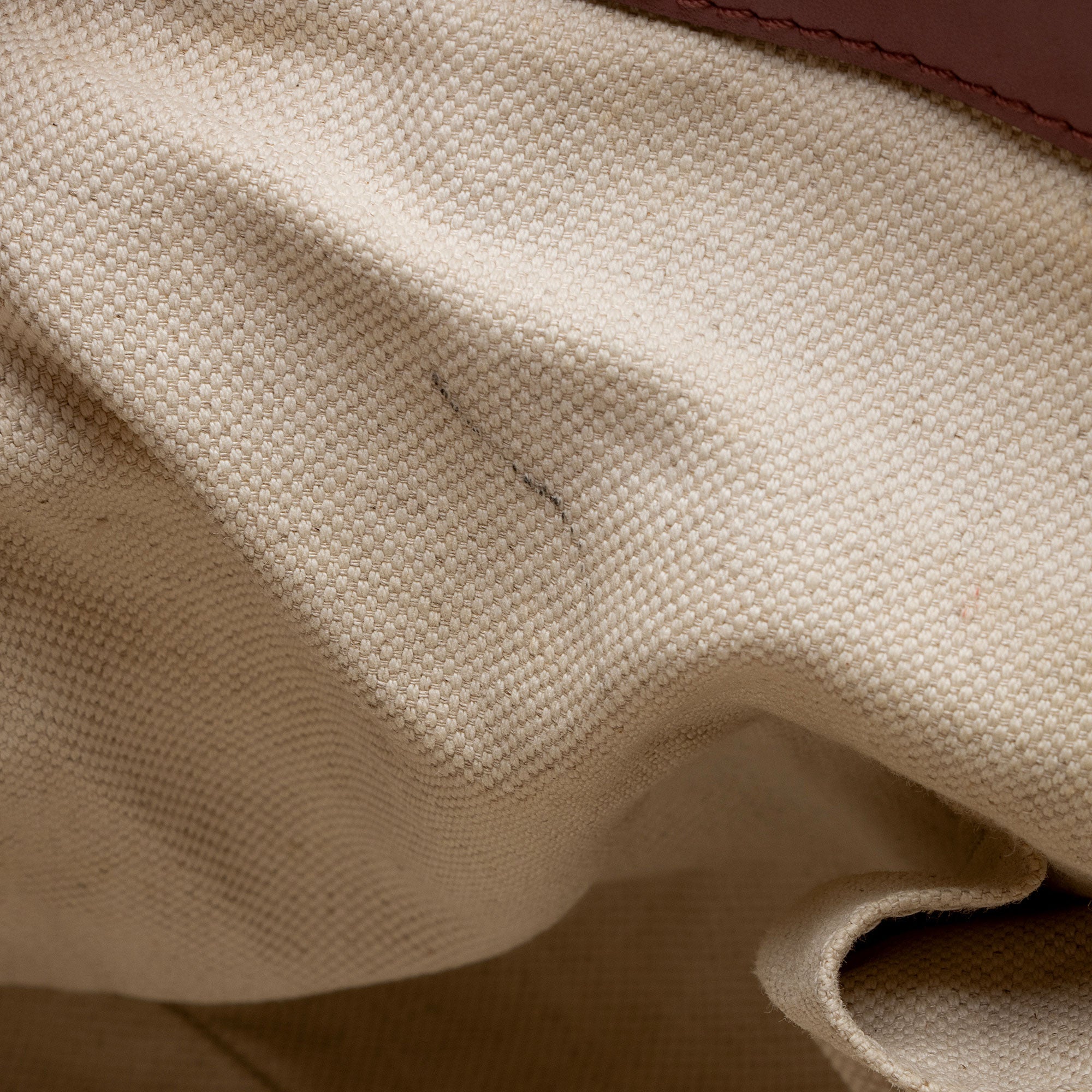 Gucci GG Canvas Sukey Medium Satchel (SHF-pOZTUq)