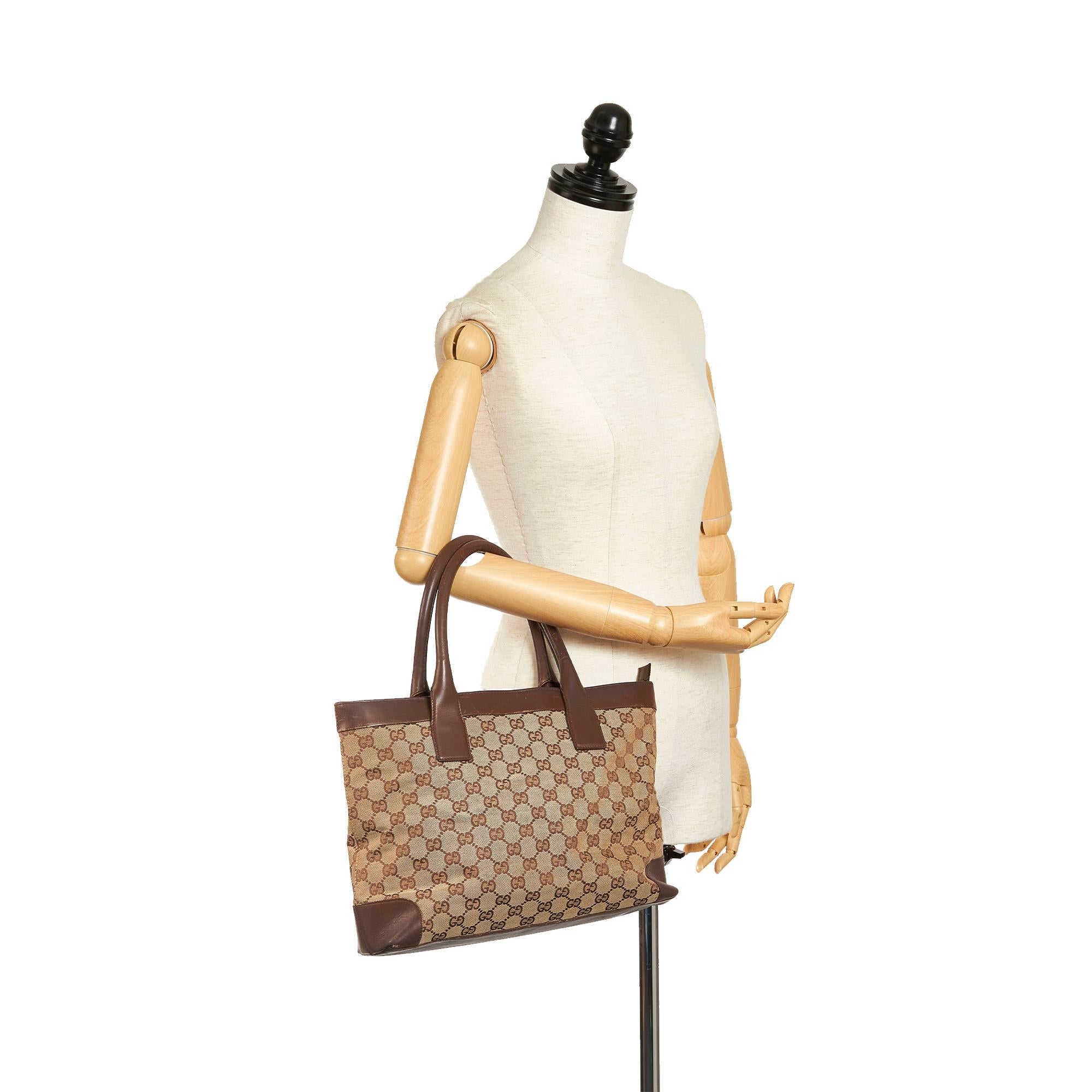 Gucci GG Canvas Tote Bag (SHG-36142)