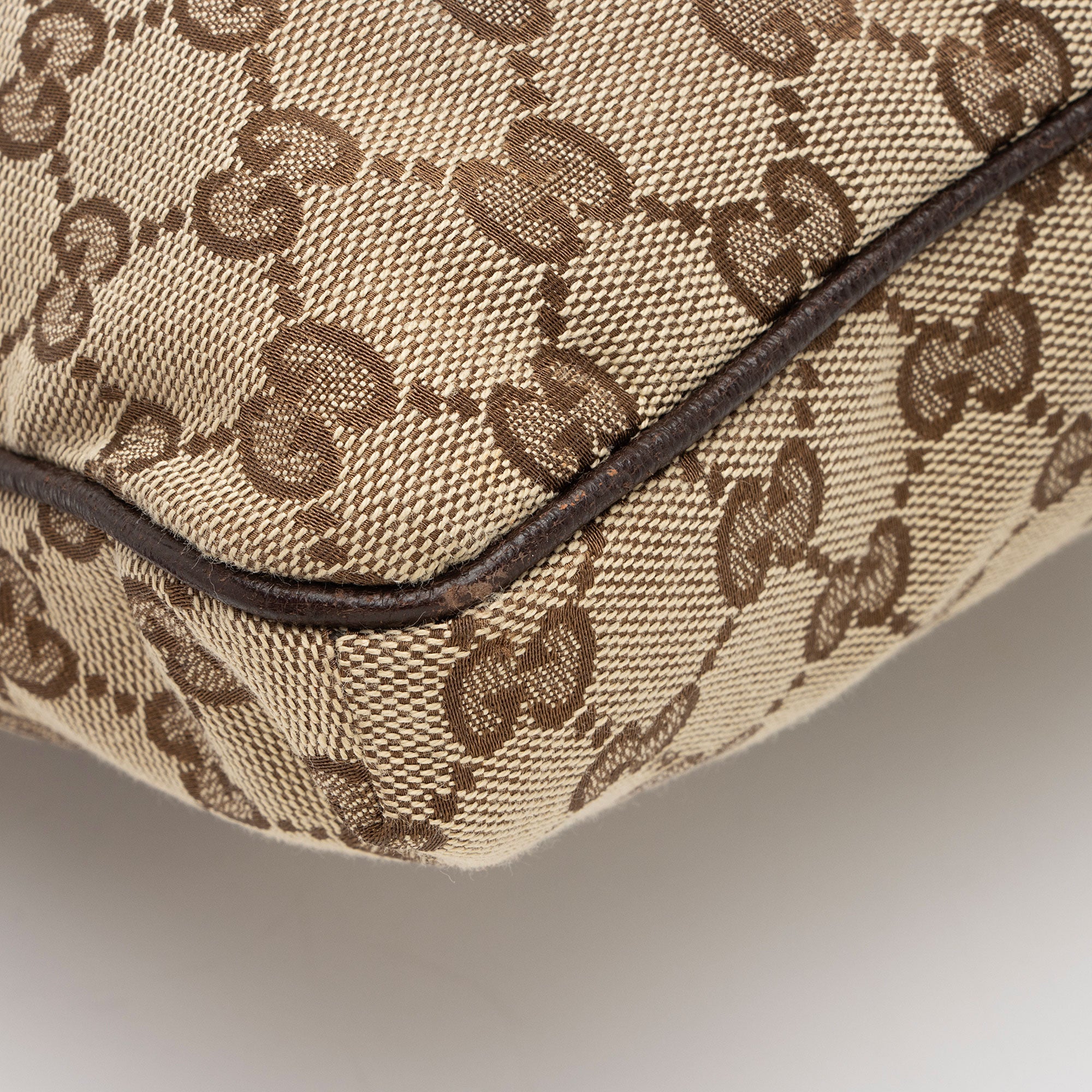 Gucci GG Canvas Web Medium Messenger (SHF-dVcIQ1)
