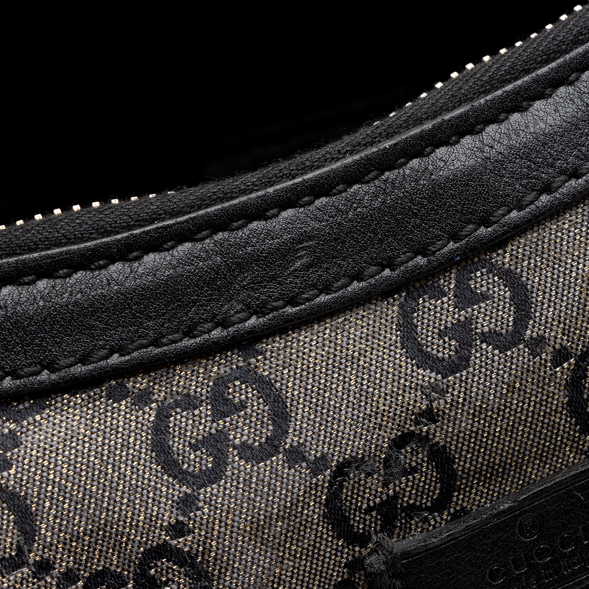 Gucci GG Crystal Messenger Bag (SHF-22189)
