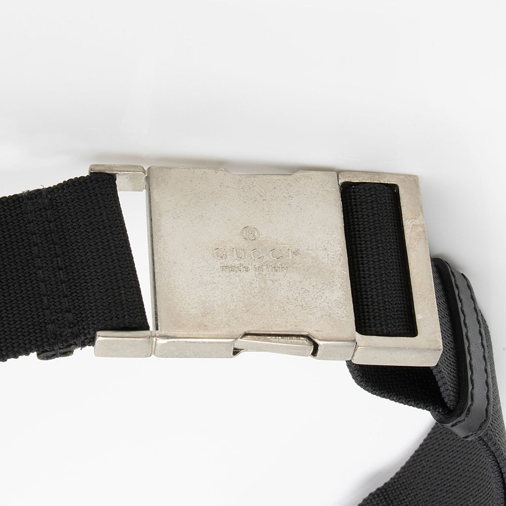 Gucci GG Denim Belt Bag (SHF-t5lFV4)