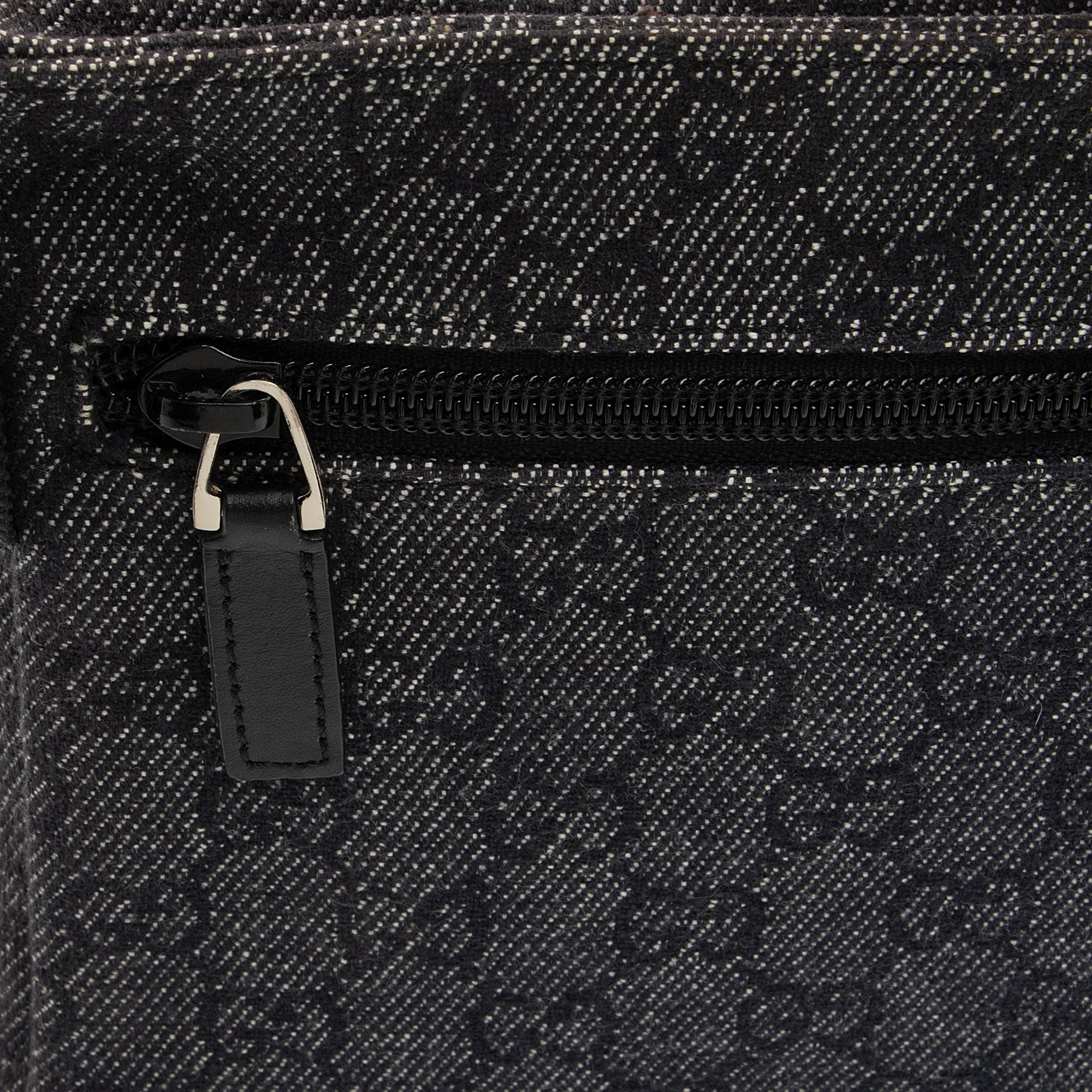 Gucci GG Denim Belt Bag (SHF-t5lFV4)
