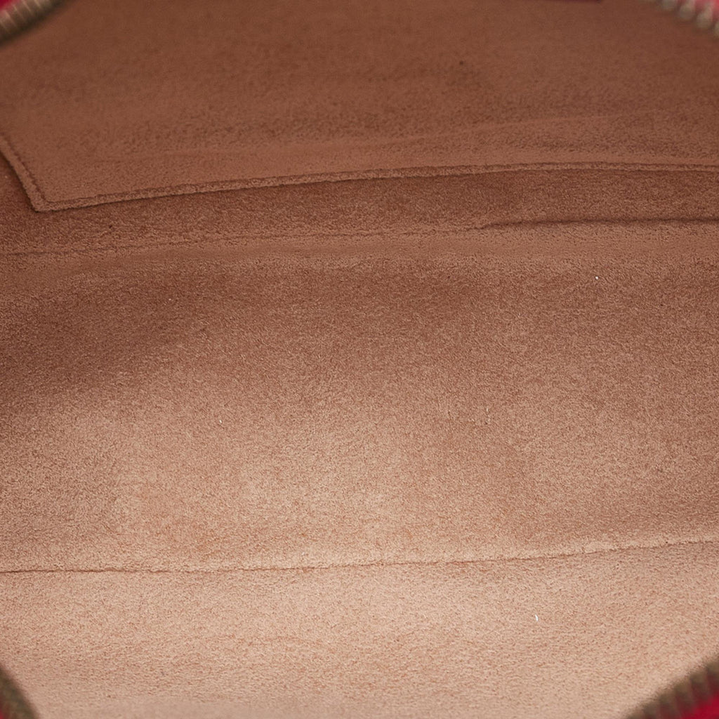 Gucci GG Marmont Matelasse Crossbody Bag (SHG-NhDdrJ)