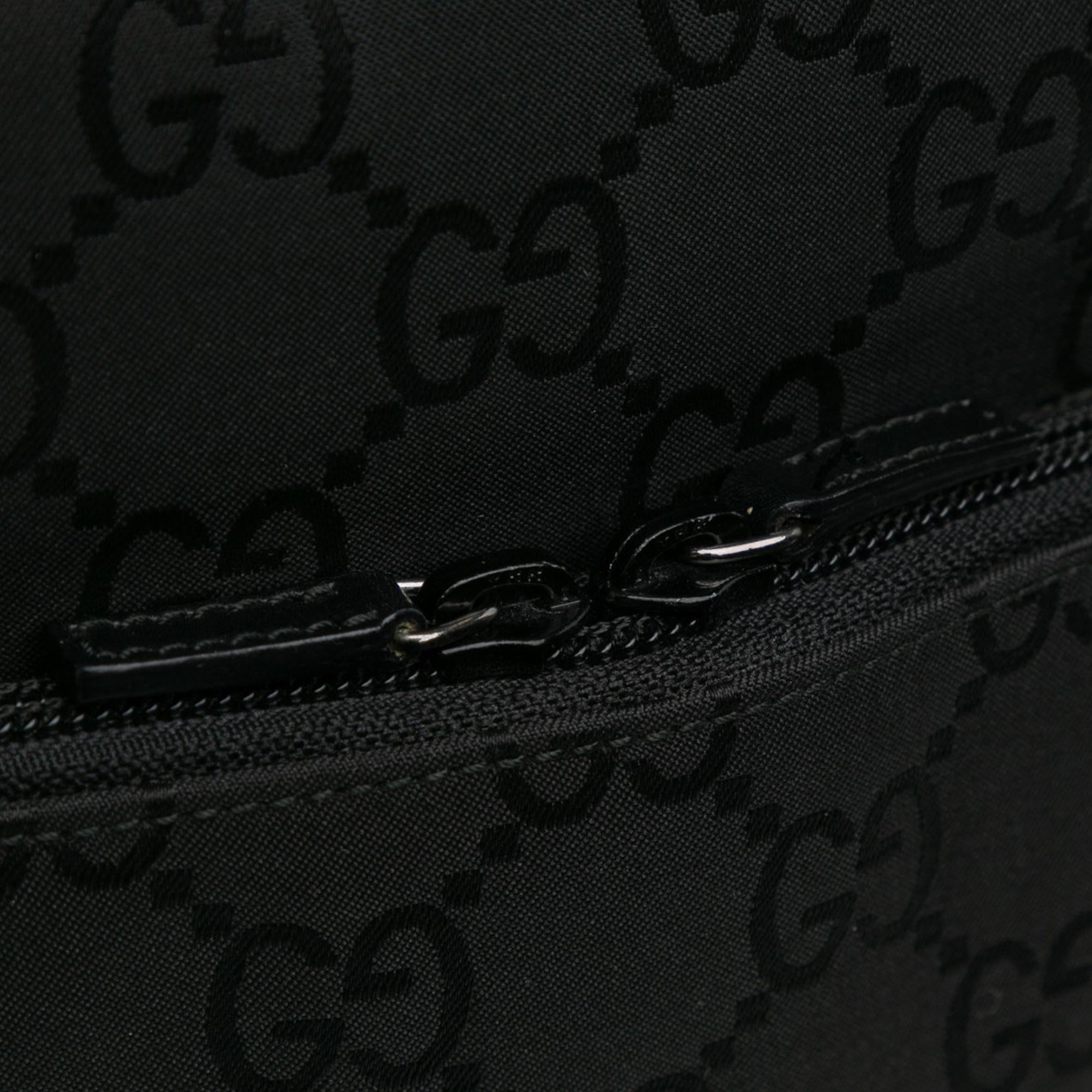 Gucci GG Nylon Crossbody (SHG-ScDtKo)