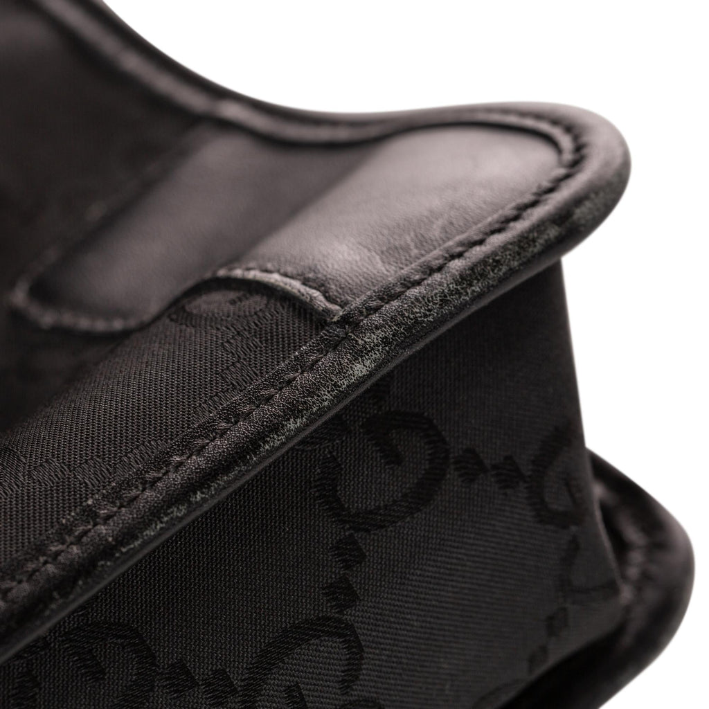 Gucci GG Nylon Shoulder Bag (SHG-31048)
