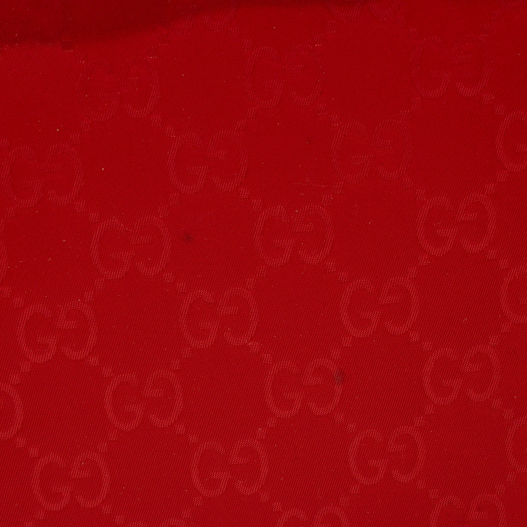 Gucci GG Nylon Zip Pouch (SHF-bnkYTZ)