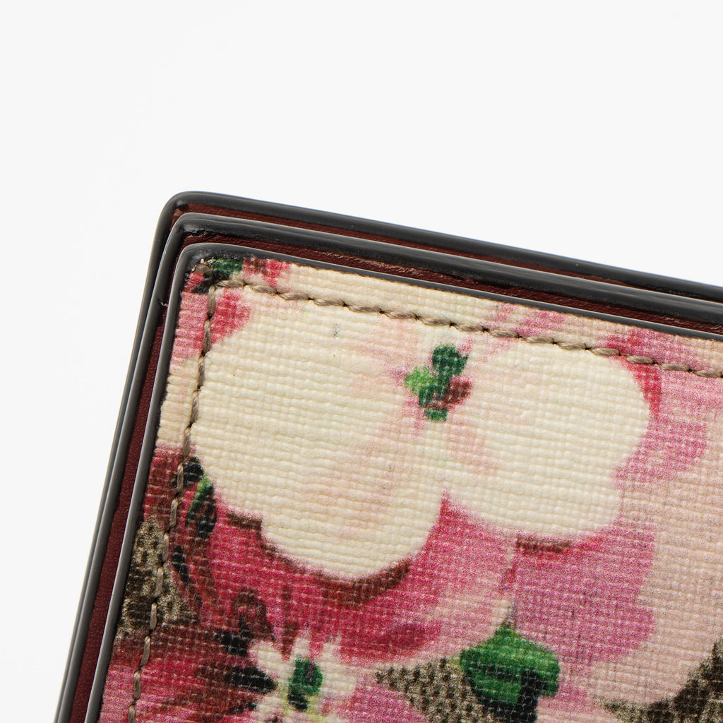 Gucci GG Supreme Blooms Wallet on Chain (SHF-GEQAc9)