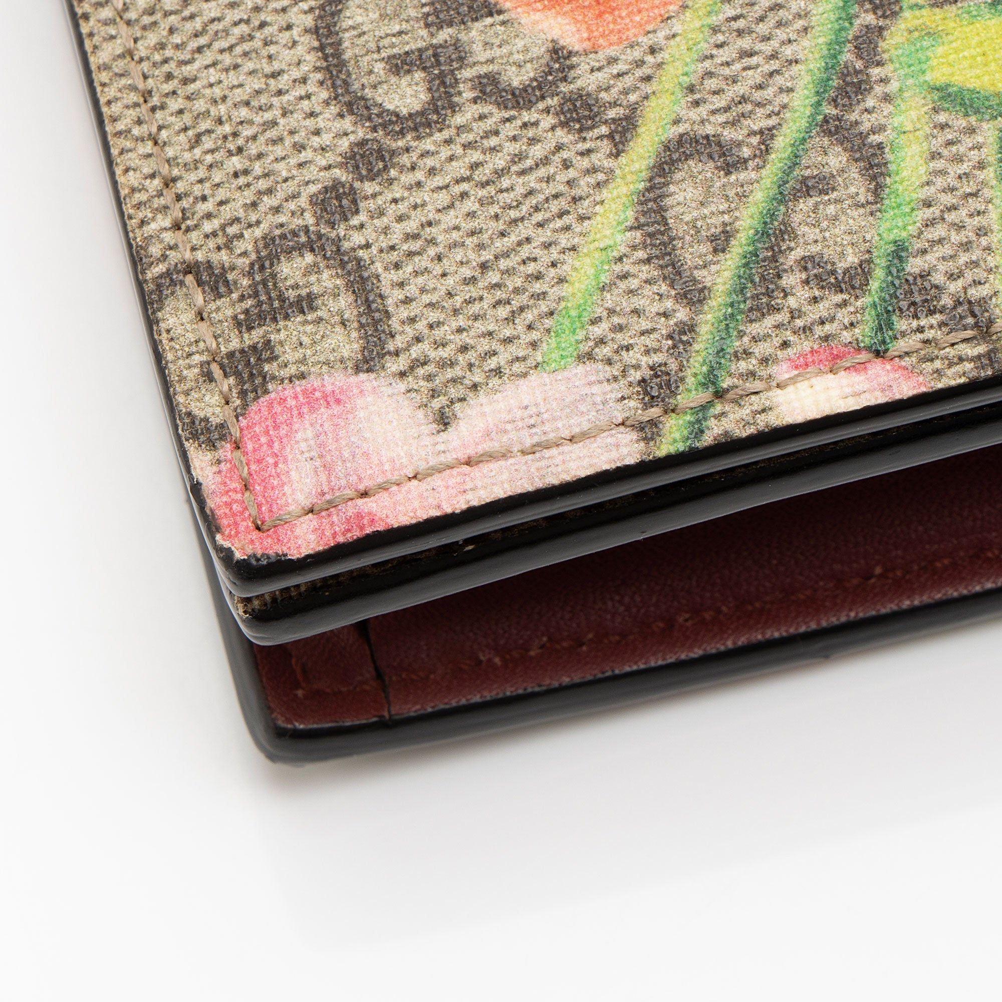 Gucci GG Supreme Blooms Wallet on Chain (SHF-GEQAc9)