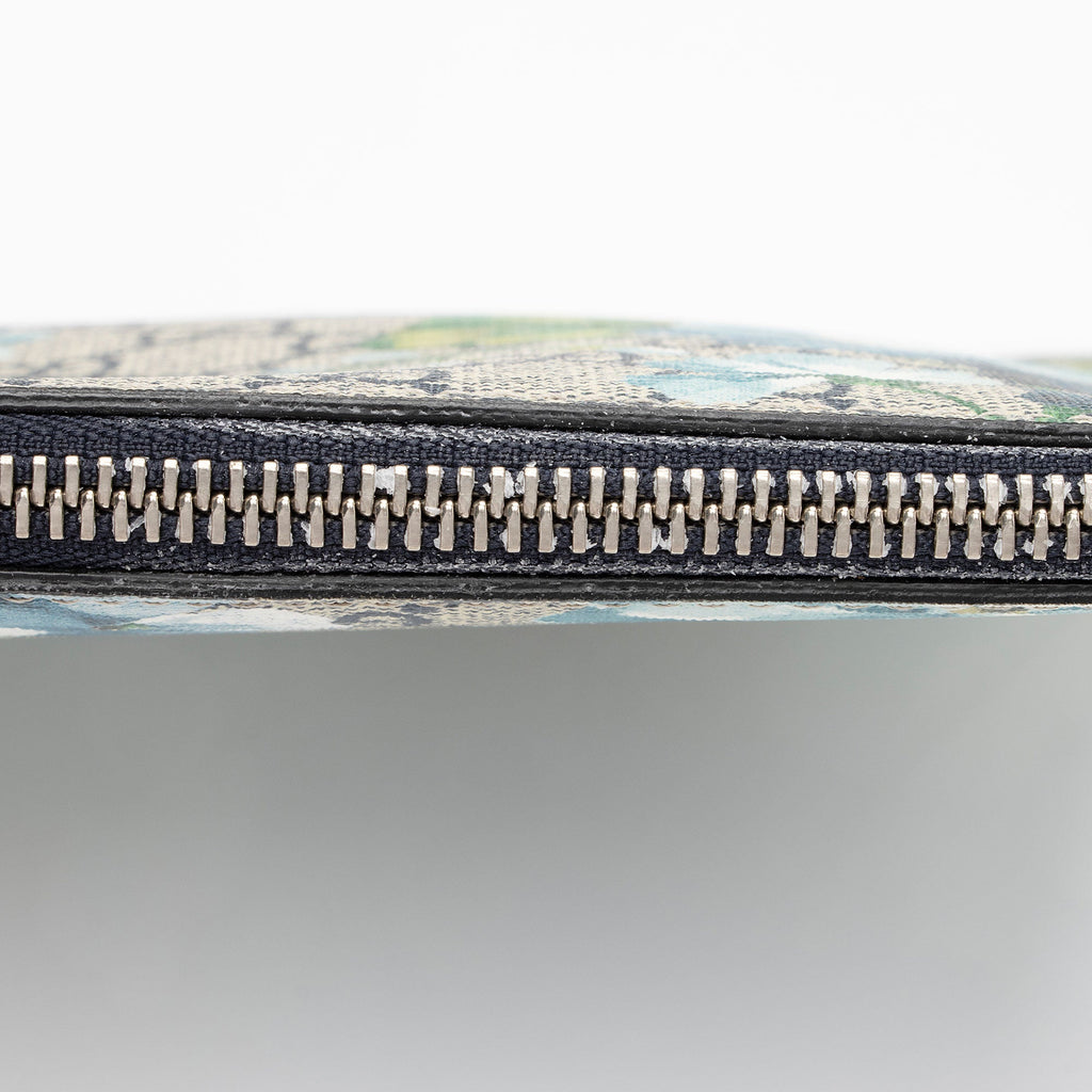 Gucci GG Supreme Blooms Wristlet (SHF-eh4xS1)