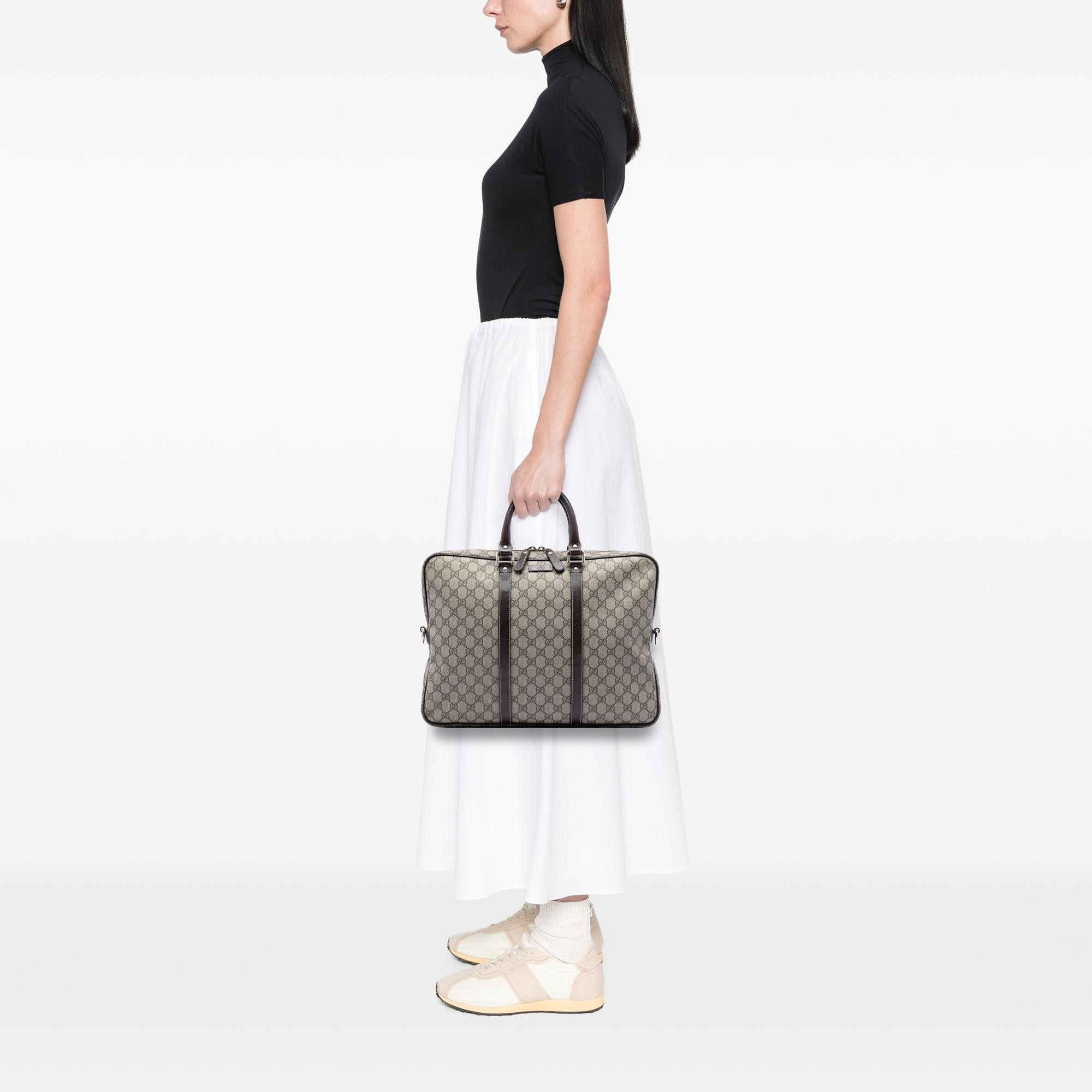 Gucci GG Supreme Business Bag