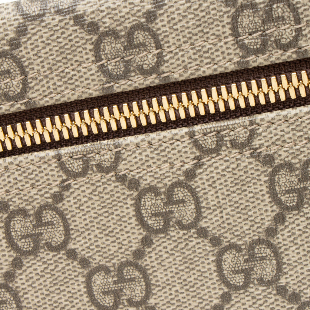 Gucci GG Supreme Chain Pochette