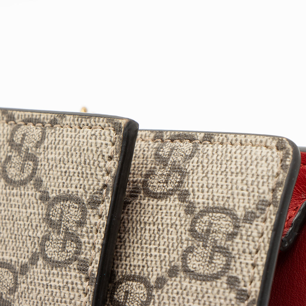 Gucci GG Supreme Cherry Super Mini Bag (SHF-AkMdKn)