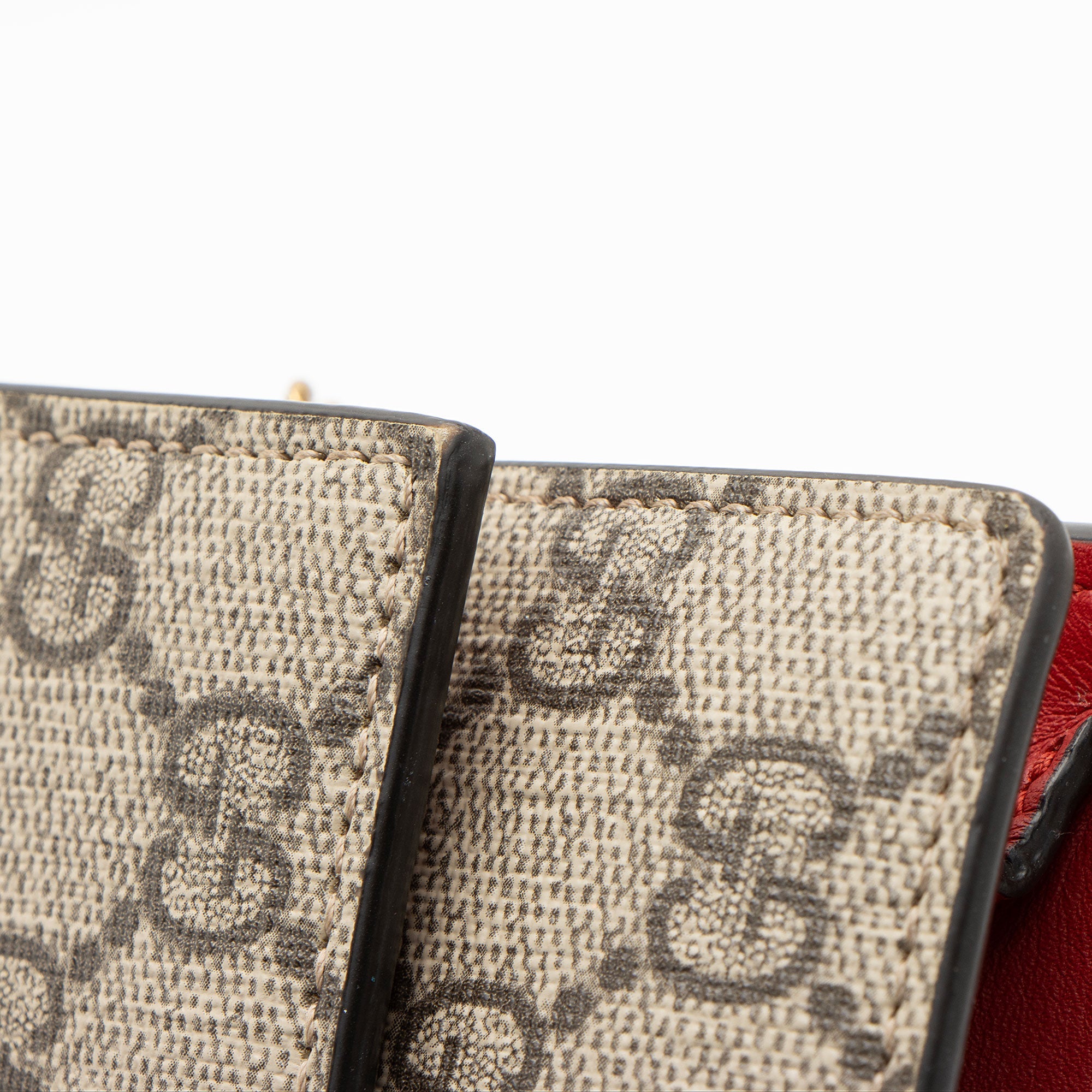 Gucci GG Supreme Cherry Super Mini Bag (SHF-AkMdKn)