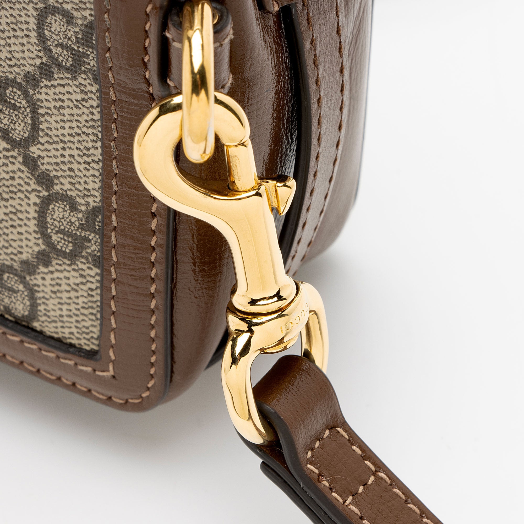 Gucci GG Supreme Clasp Camera Bag