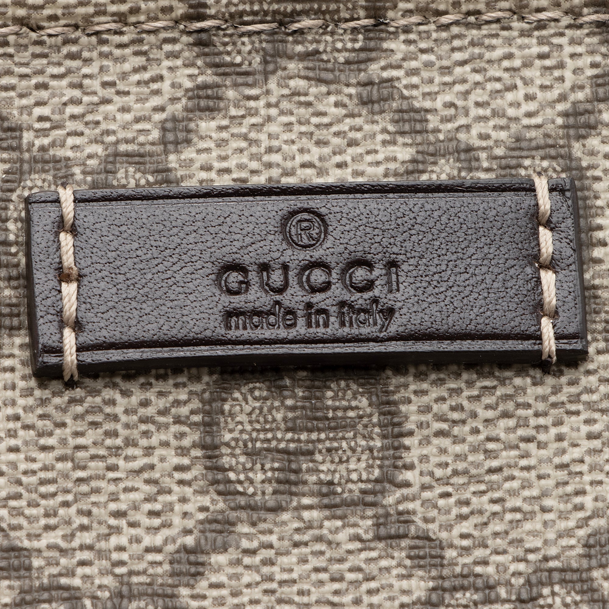 Gucci GG Supreme Classic Flat Medium Messenger Bag (SHF-23047)