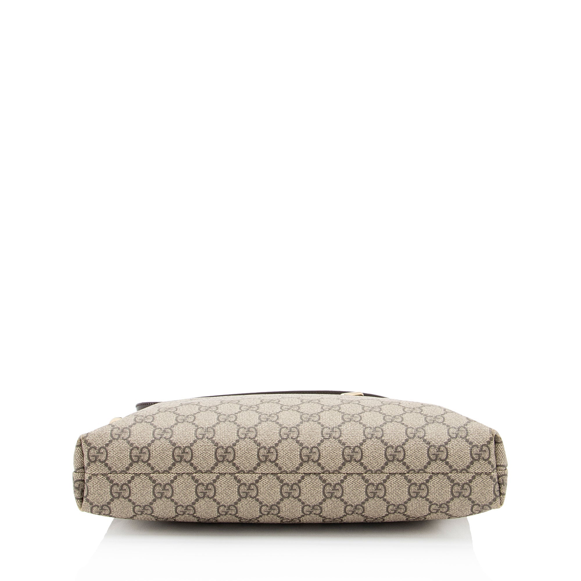 Gucci GG Supreme Classic Flat Medium Messenger Bag (SHF-z1jpvQ)