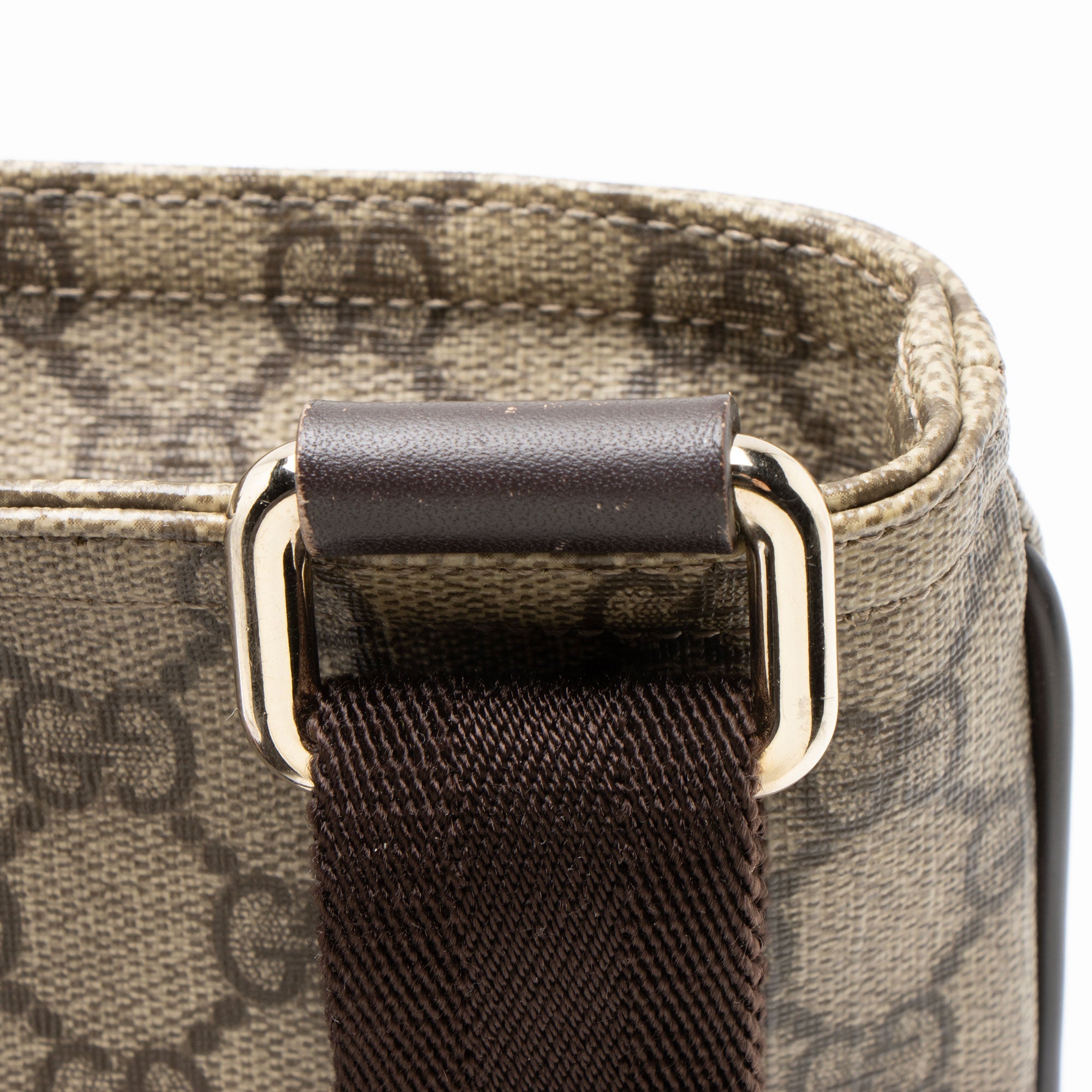 Gucci GG Supreme Classic Small Messenger