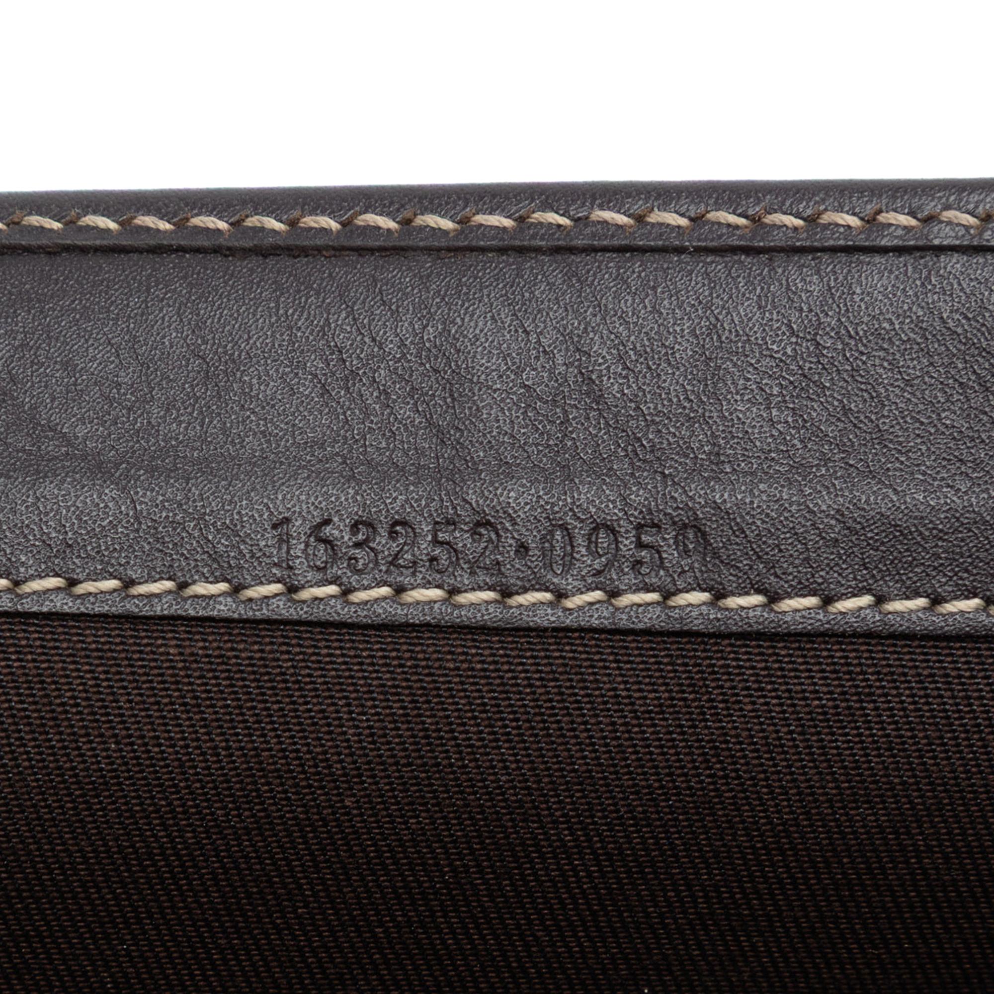Gucci GG Supreme Clutch