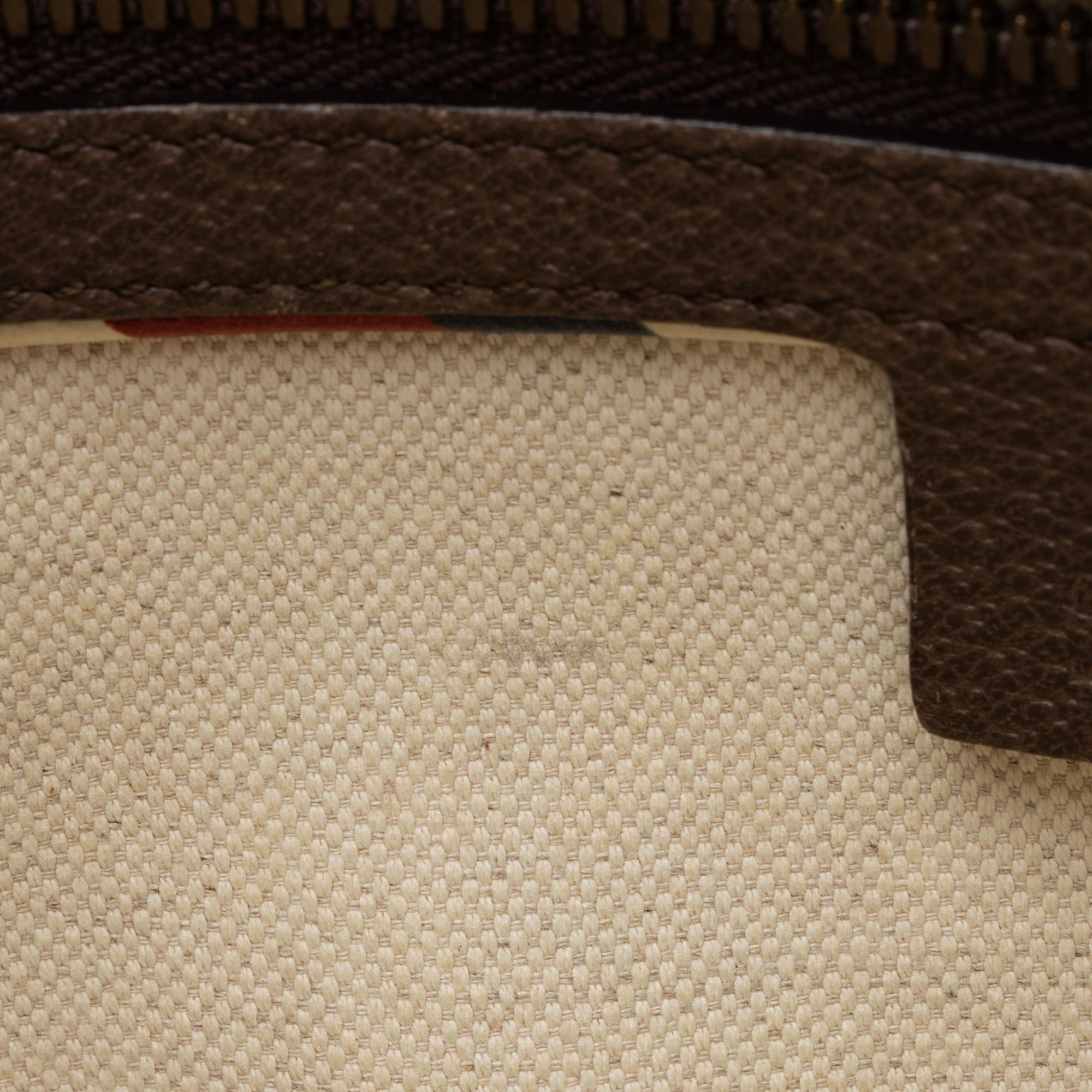 Gucci GG Supreme Courrier Messenger Clutch (SHF-pgZYso)