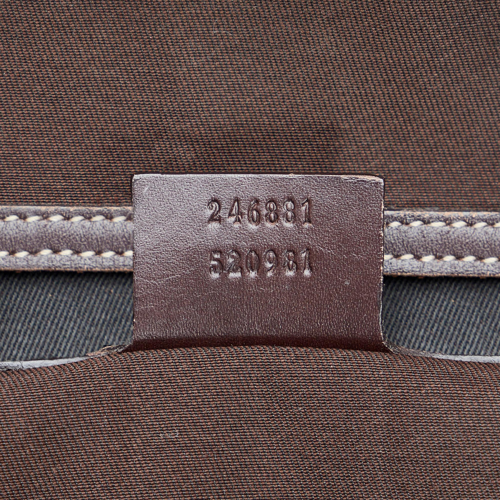 Gucci GG Supreme Crossbody Bag (SHG-lYuseq)