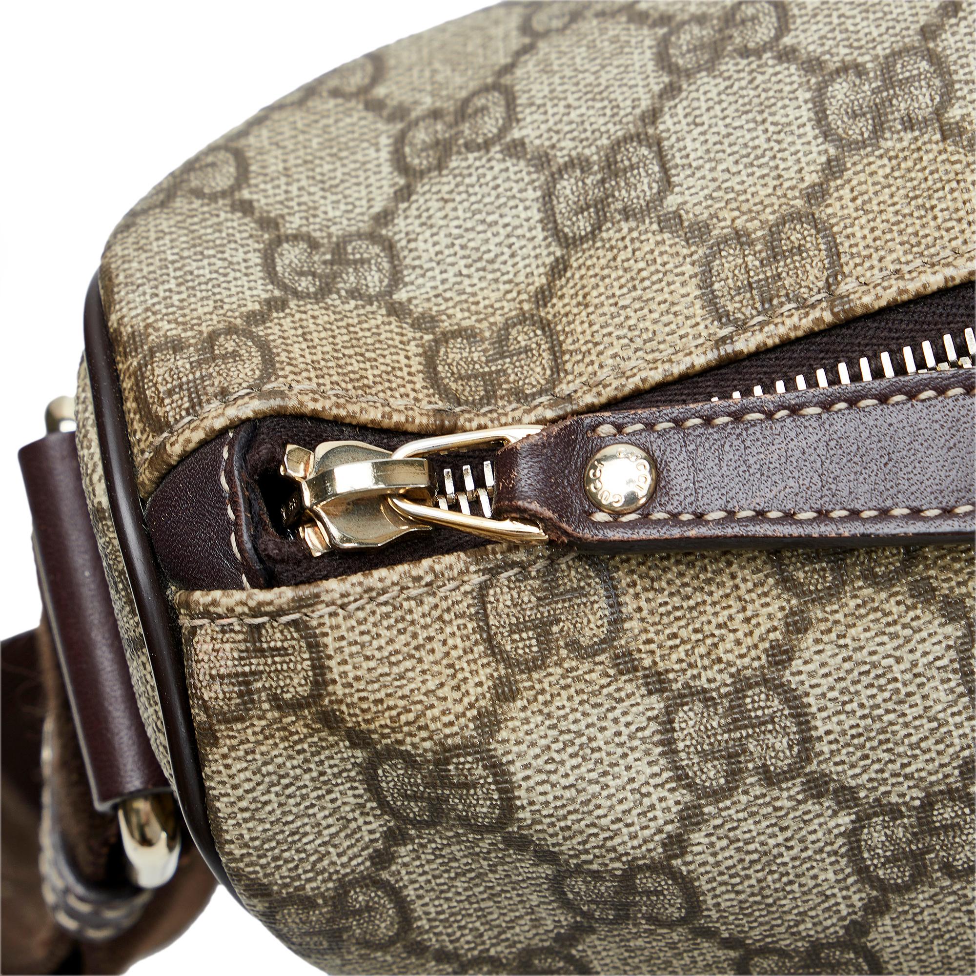 Gucci GG Supreme Crossbody Bag (SHG-lYuseq)