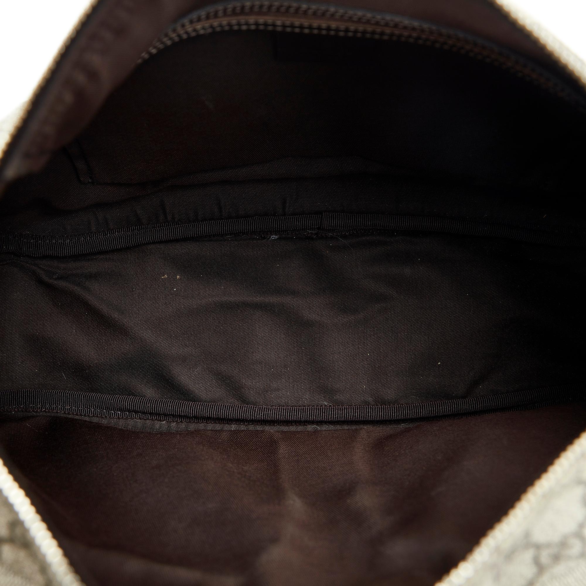 Gucci GG Supreme Crossbody Bag (SHG-lYuseq)