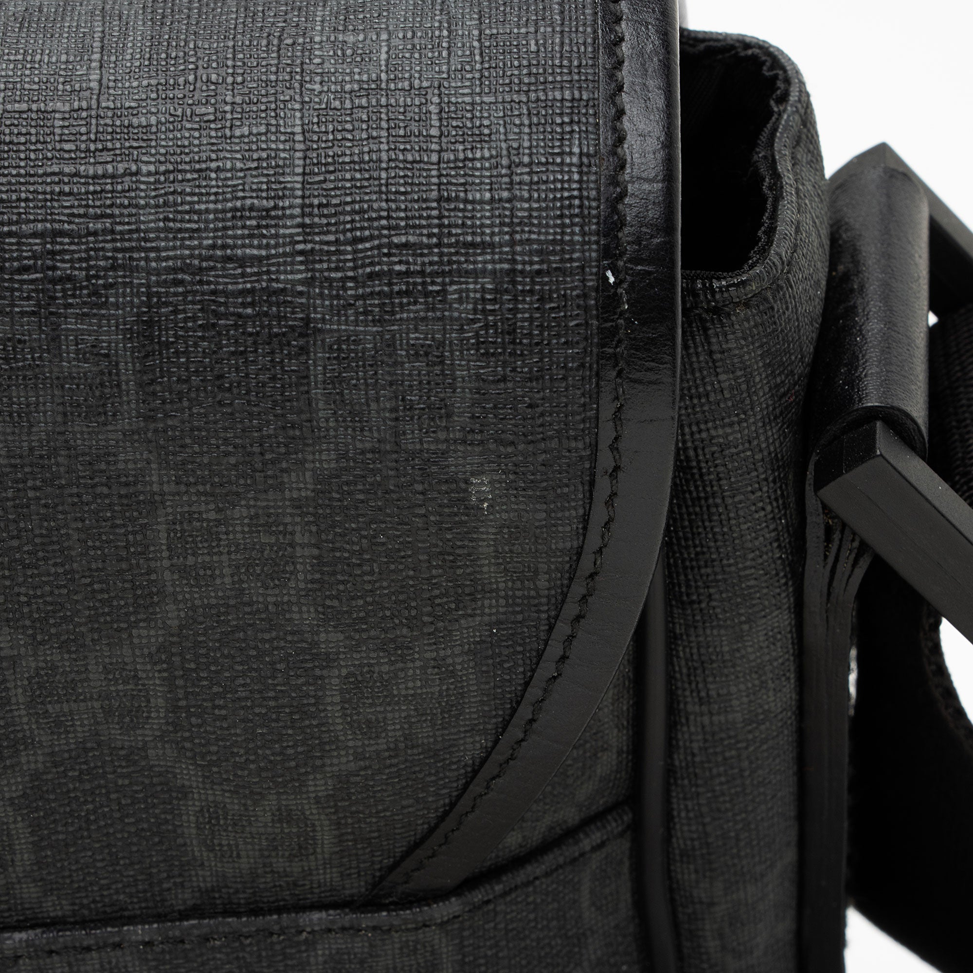 Gucci GG Supreme Flap Medium Messenger (SHF-IA2QeH)