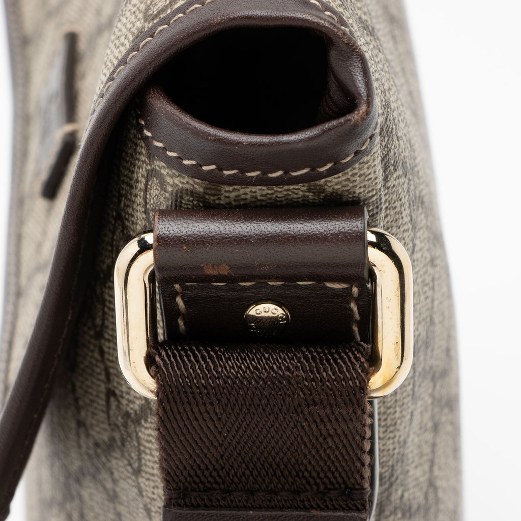 Gucci GG Supreme Flap Small Messenger