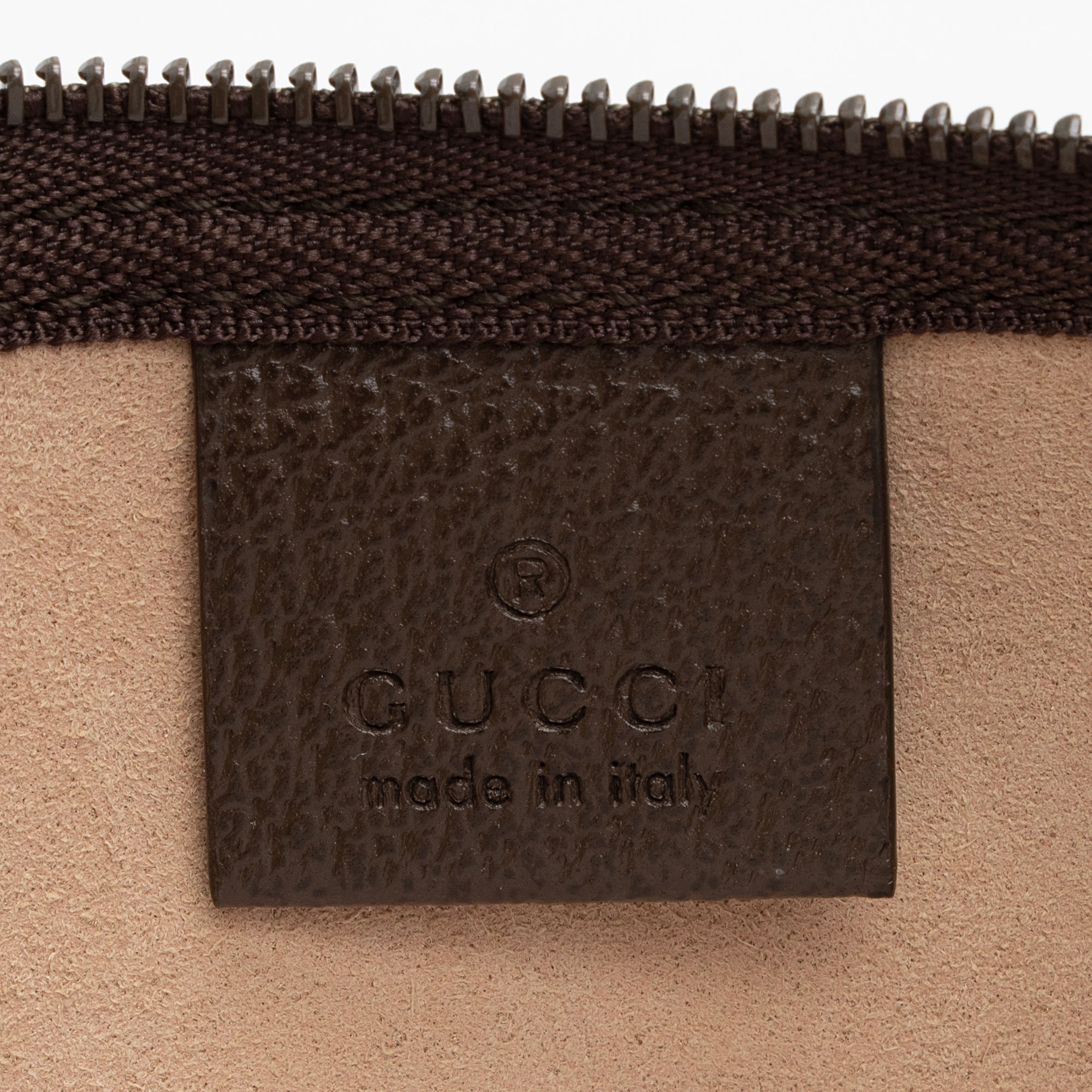 Gucci GG Supreme Pochette (SHF-dYhXFI)