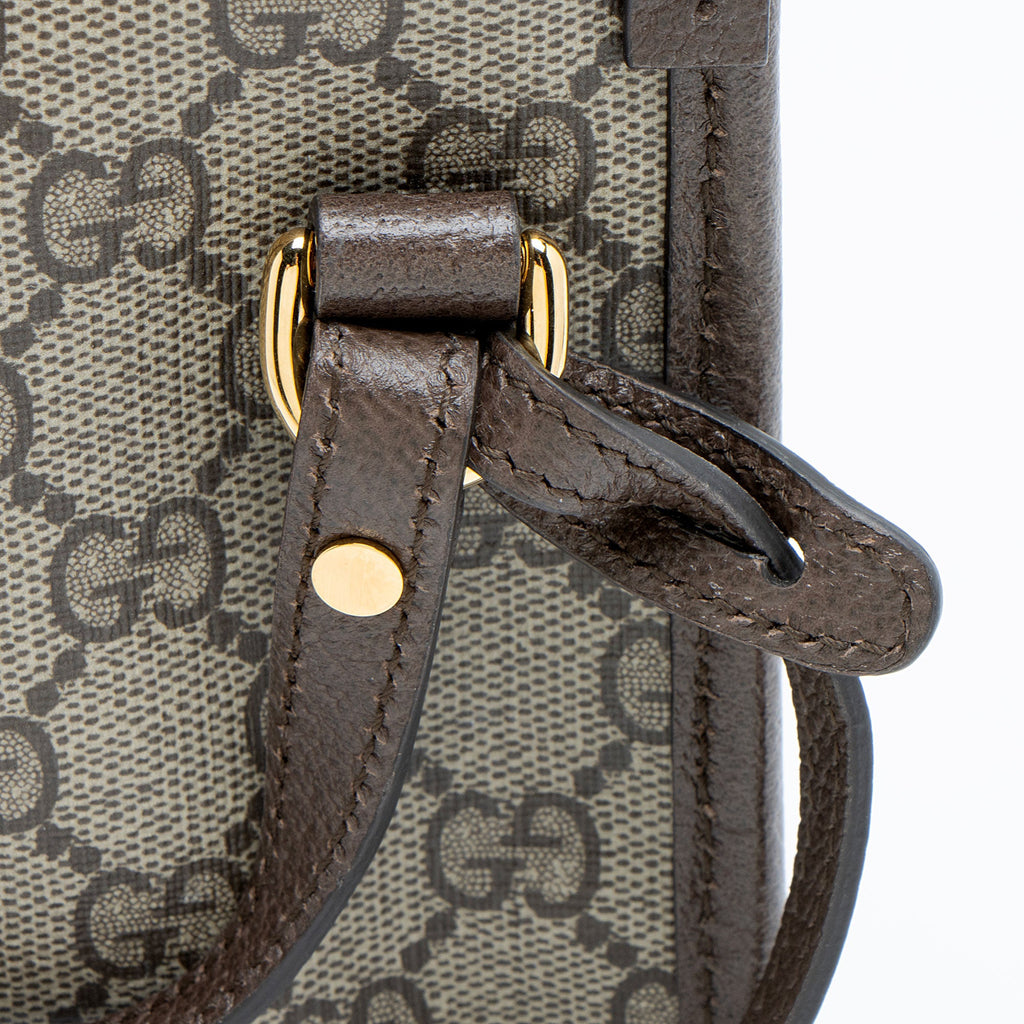 Gucci GG Supreme Pochette (SHF-M9Qnnk)