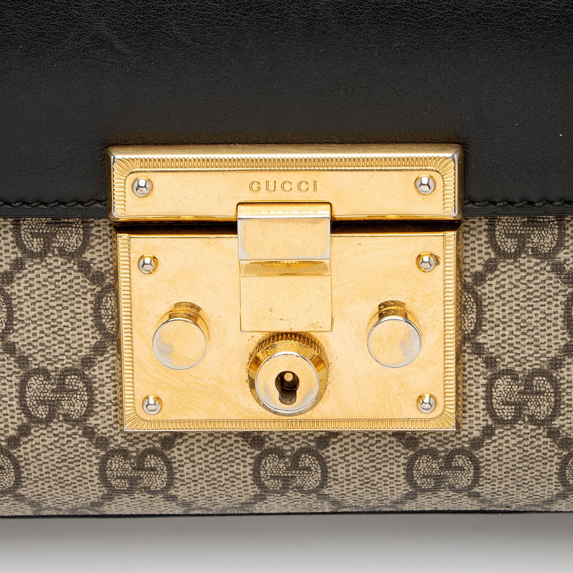 Gucci GG Supreme Small Padlock Shoulder Bag (SHF-vRdeyi)