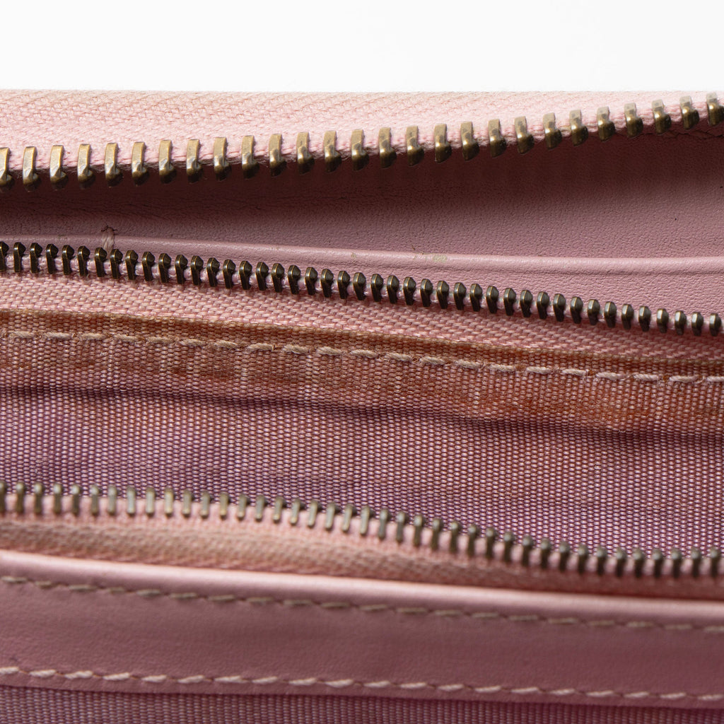 Gucci GG Supreme Strawberry Zip Around Wallet