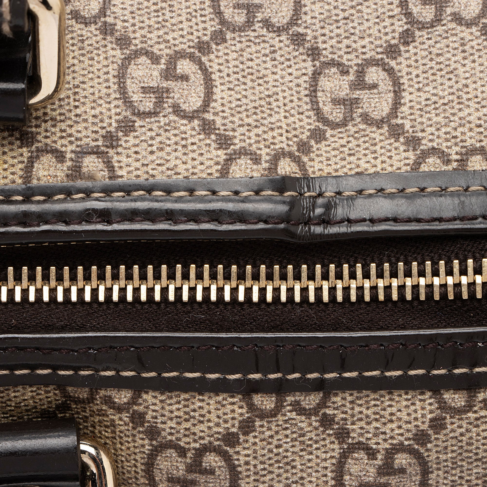 Gucci GG Supreme Tattoo Heart Medium Boston Bag (SHF-CqiJiV)
