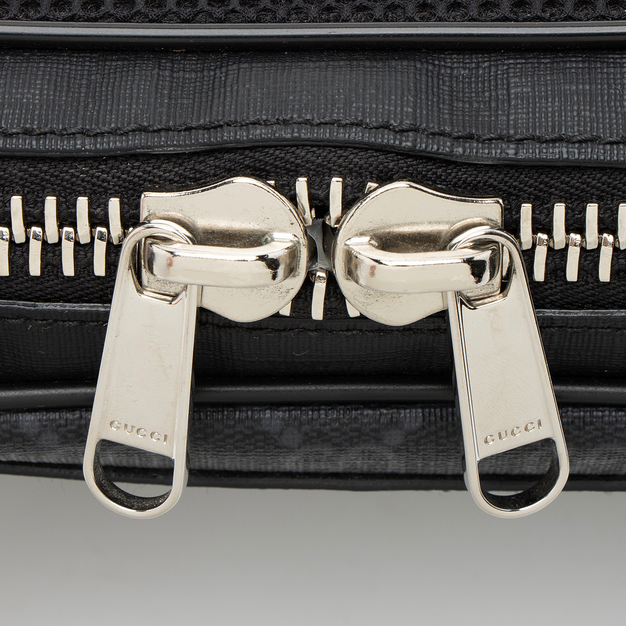 Gucci GG Supreme Web Zip Belt Bag