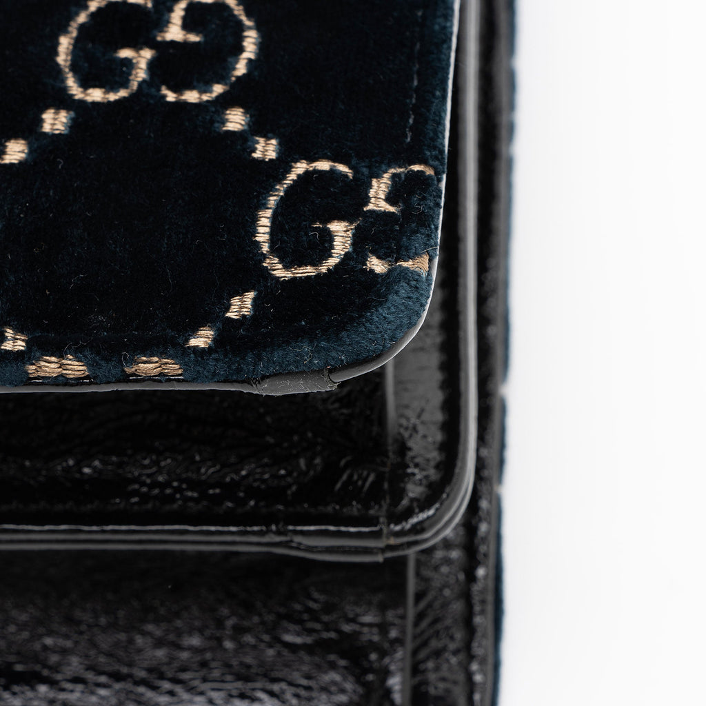 Gucci GG Velvet Dionysus Medium Shoulder Bag