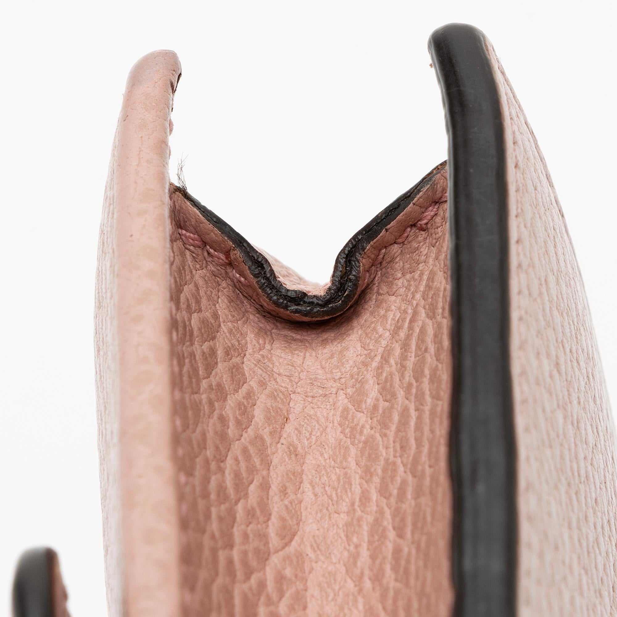 Gucci Grained Calfskin Interlocking G Chain Wallet (SHF-wuQC6s)