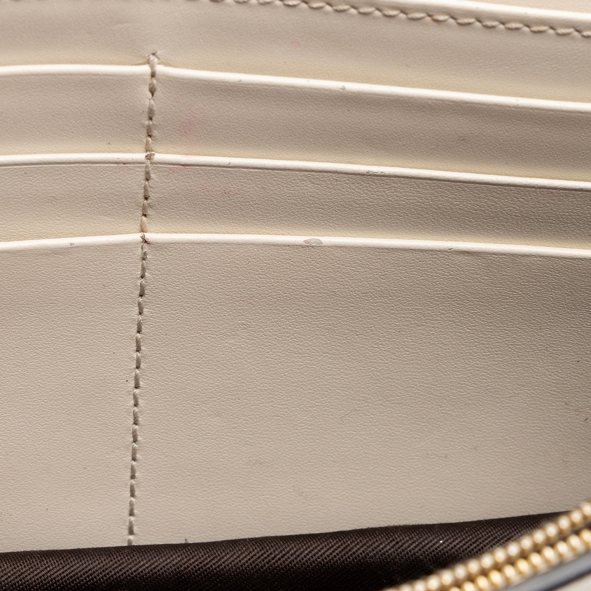 Gucci Guccissima Leather Signature Bow Mini Wallet on Chain
