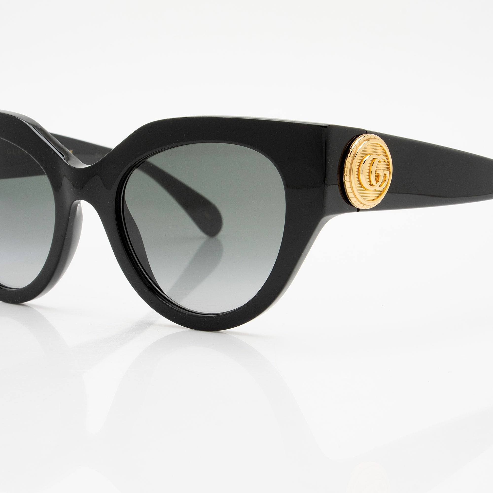 Gucci Interlocking G Medallion Cat Eye Sunglasses