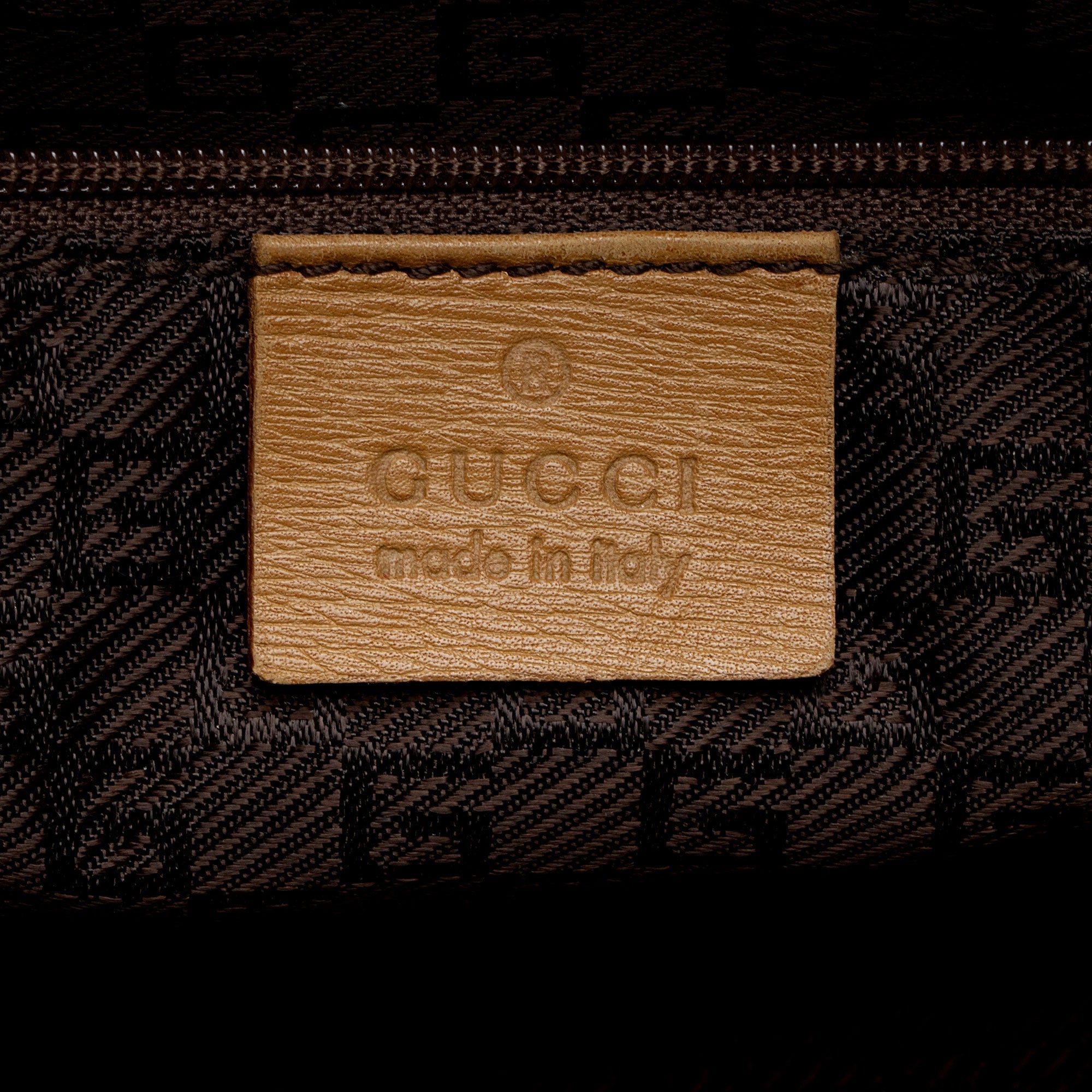 Gucci Leather Bardot Shoulder Bag (SHF-nRwIbo)