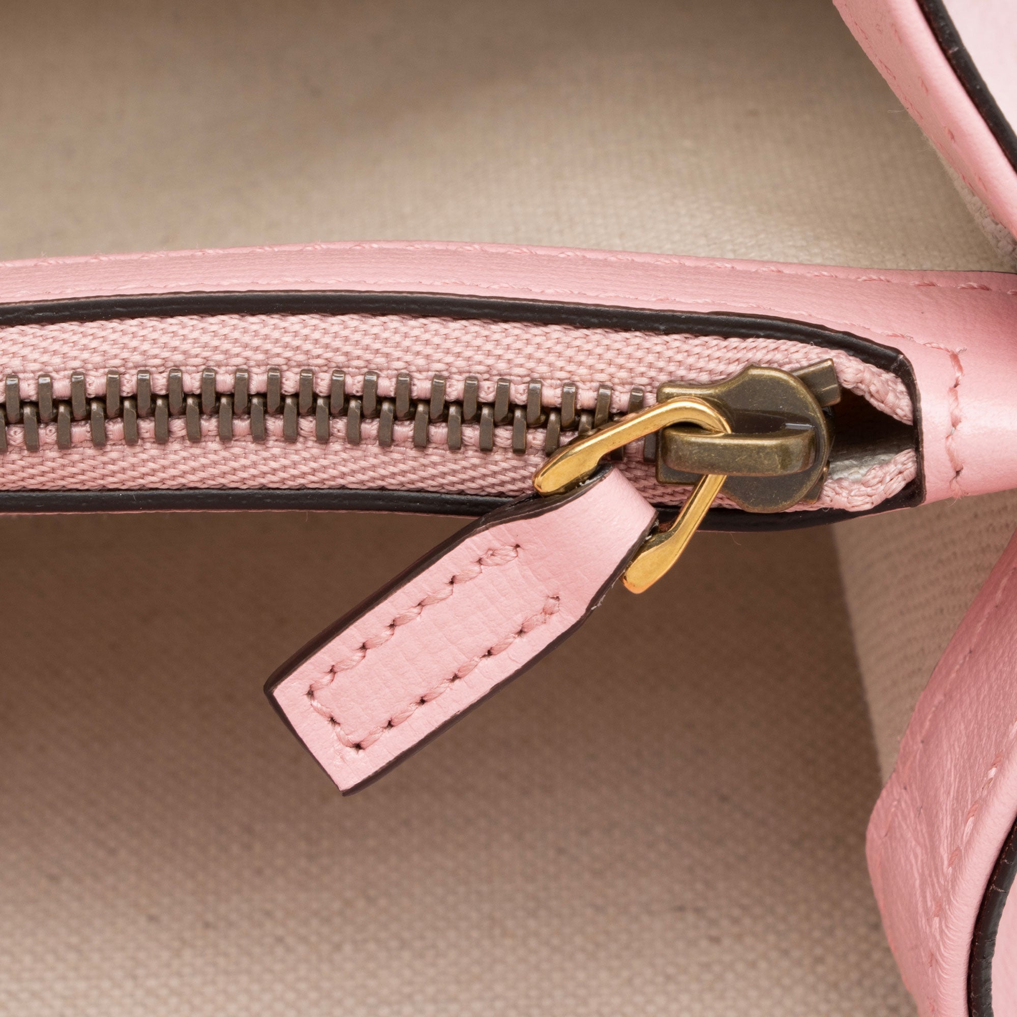 Gucci Leather Dionysus Small Shoulder Bag (SHF-z6dJvx)